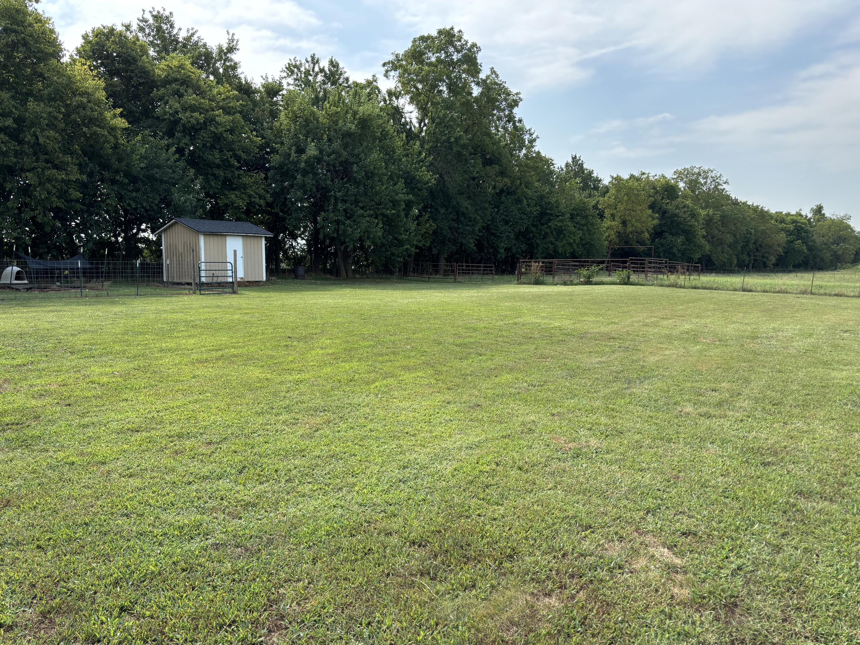 17722 Lawrence 1200 Property Photo 26