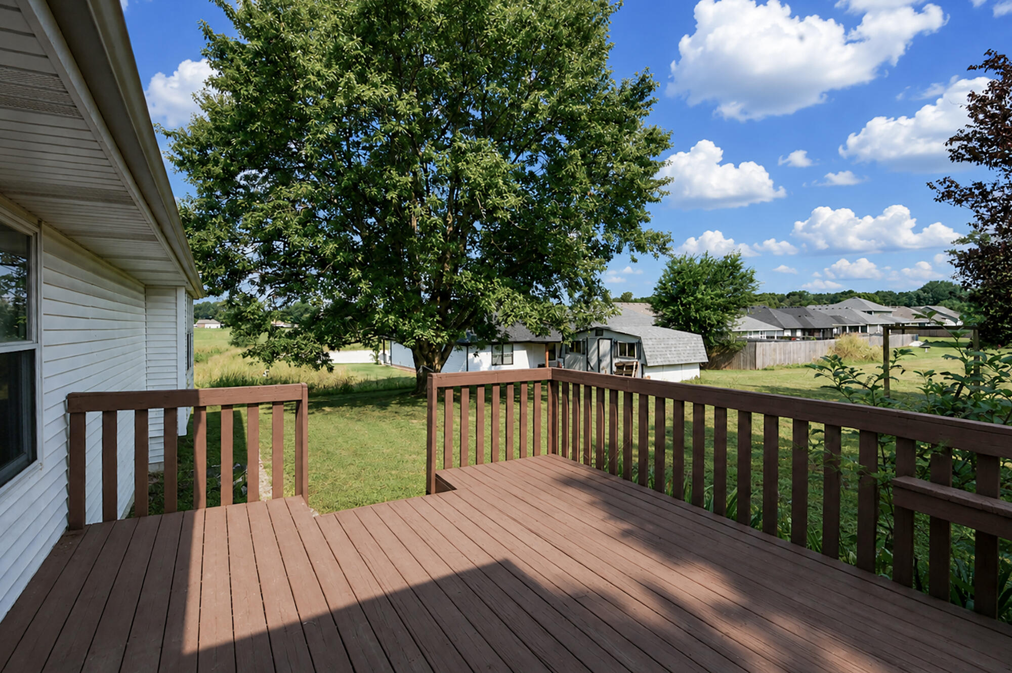 221 East New Melville Road Property Photo 34