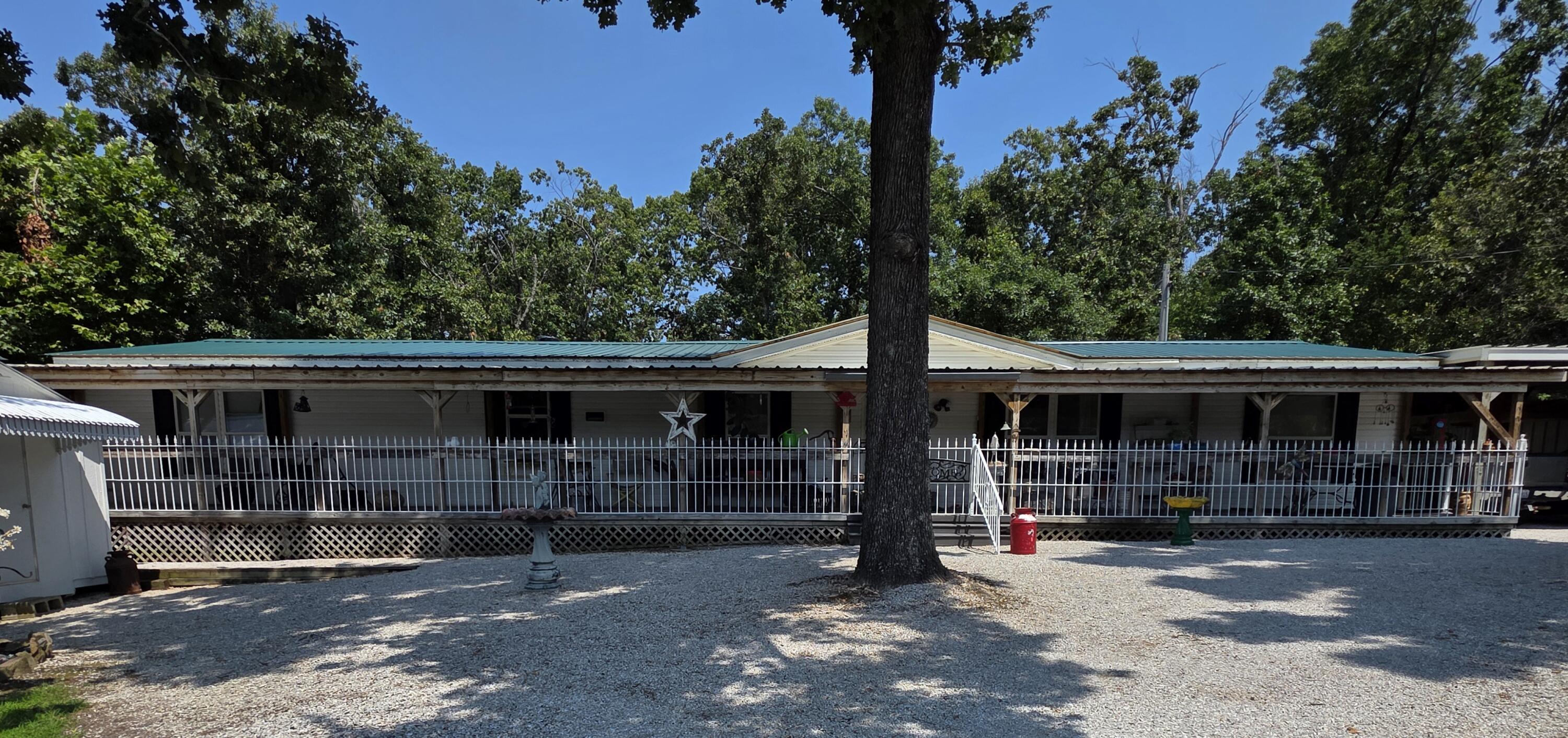 17664 Locust Road Property Photo 3