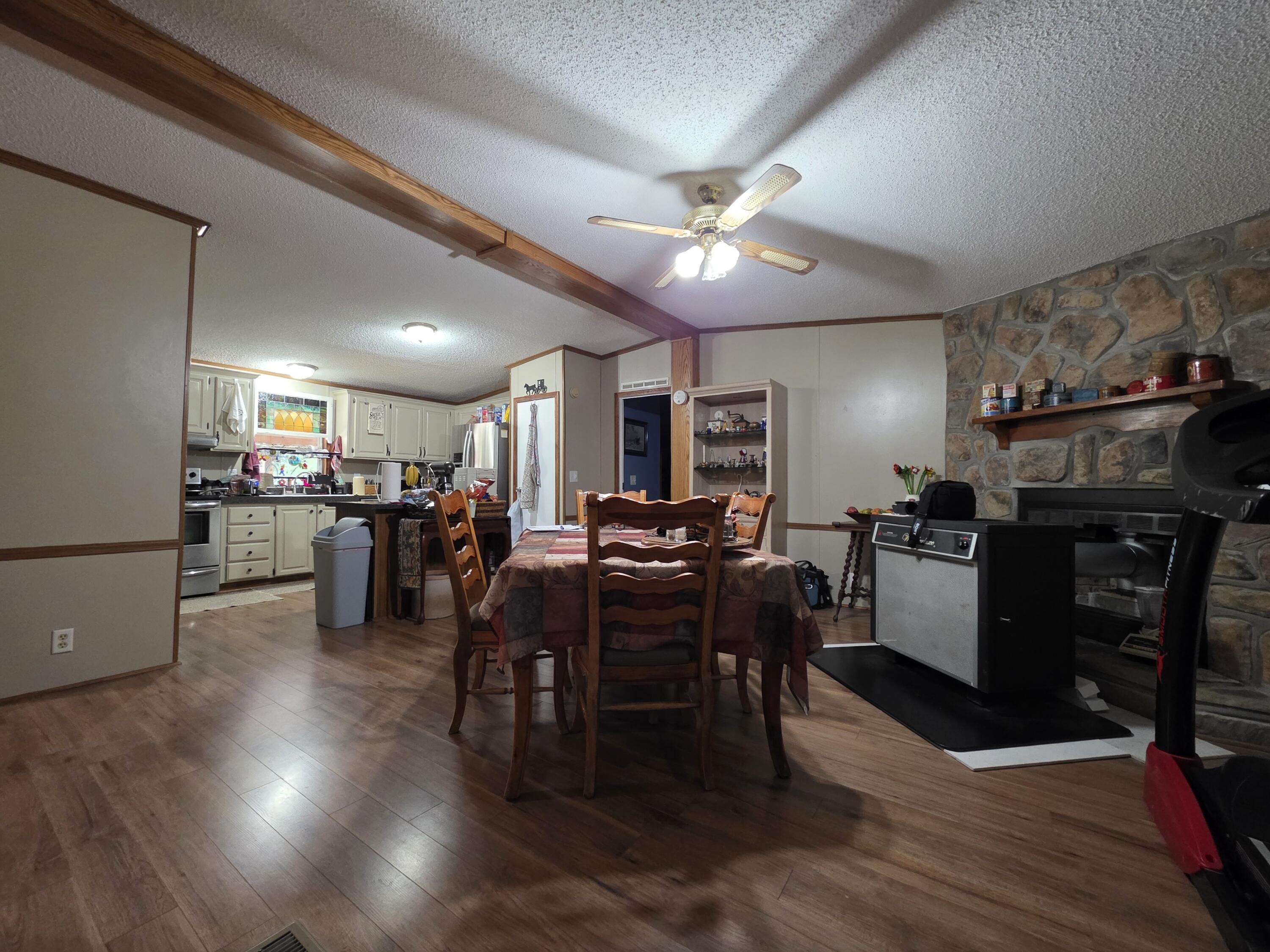 17664 Locust Road Property Photo 9