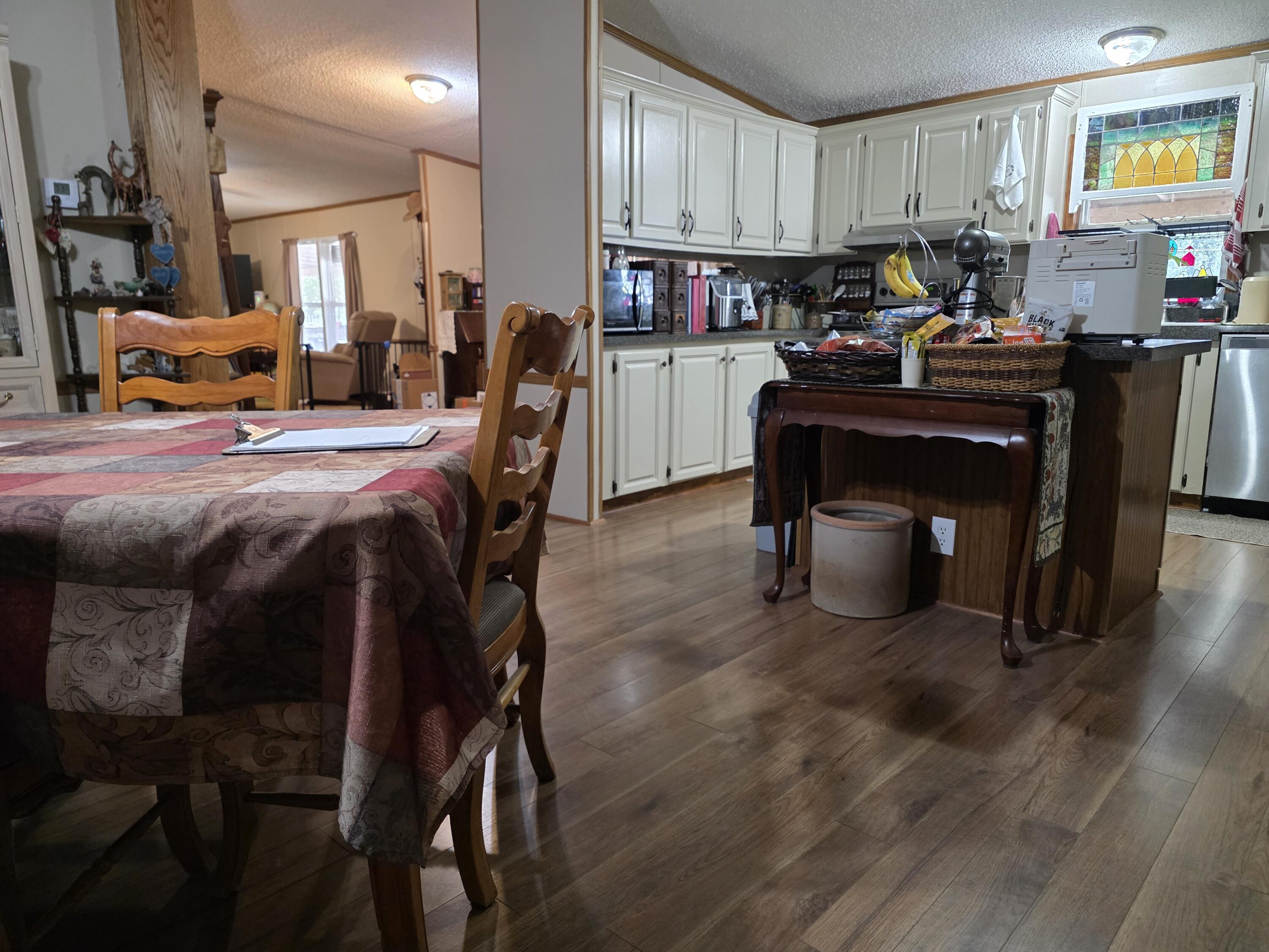 17664 Locust Road Property Photo 11