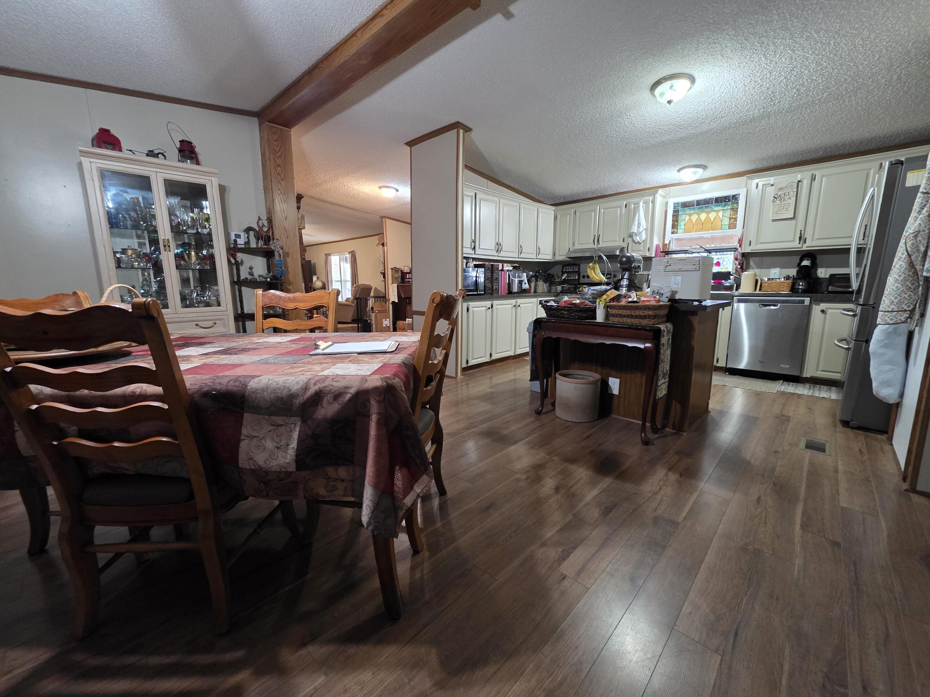 17664 Locust Road Property Photo 12