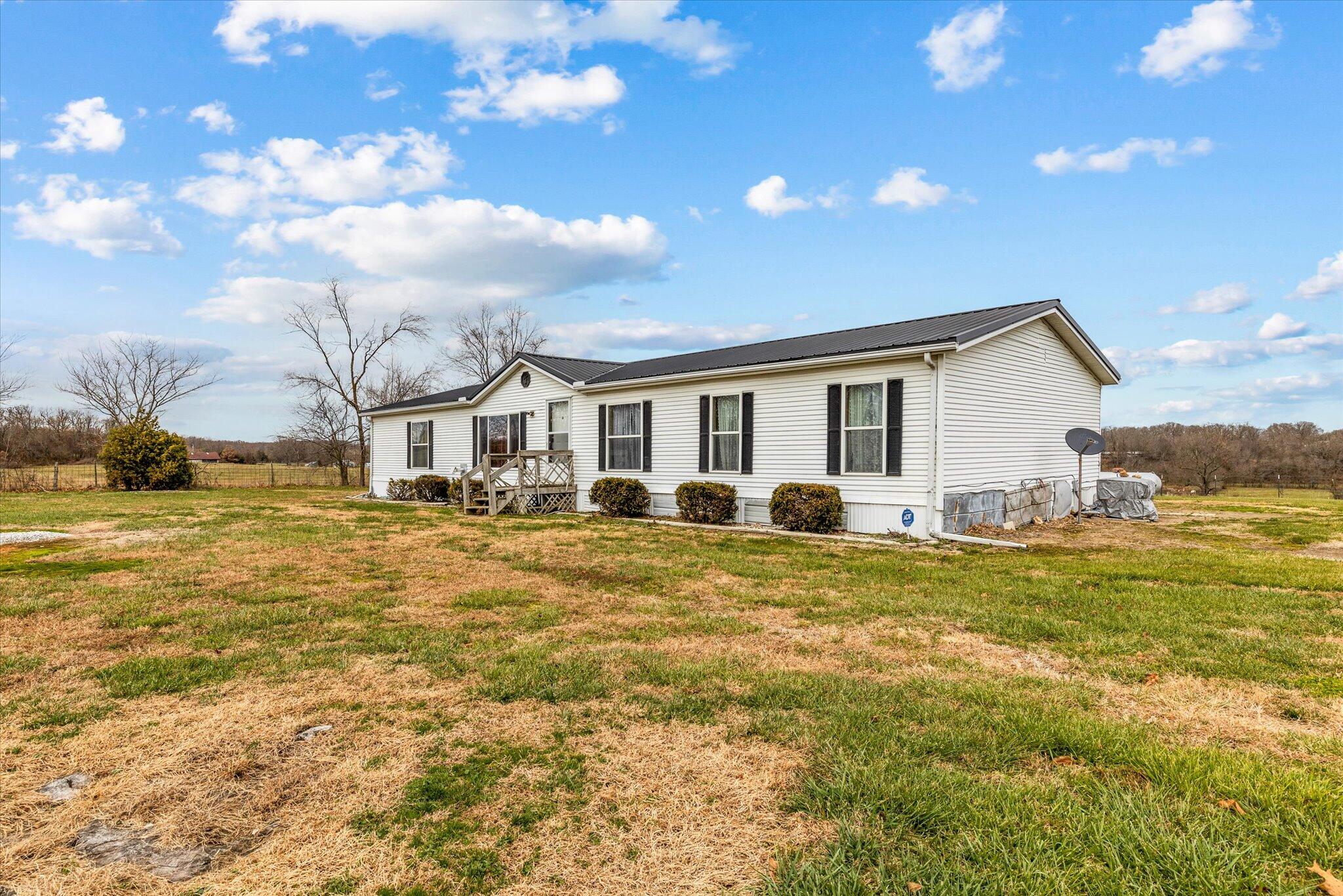 21254 Farm Road 2007 Property Photo 6