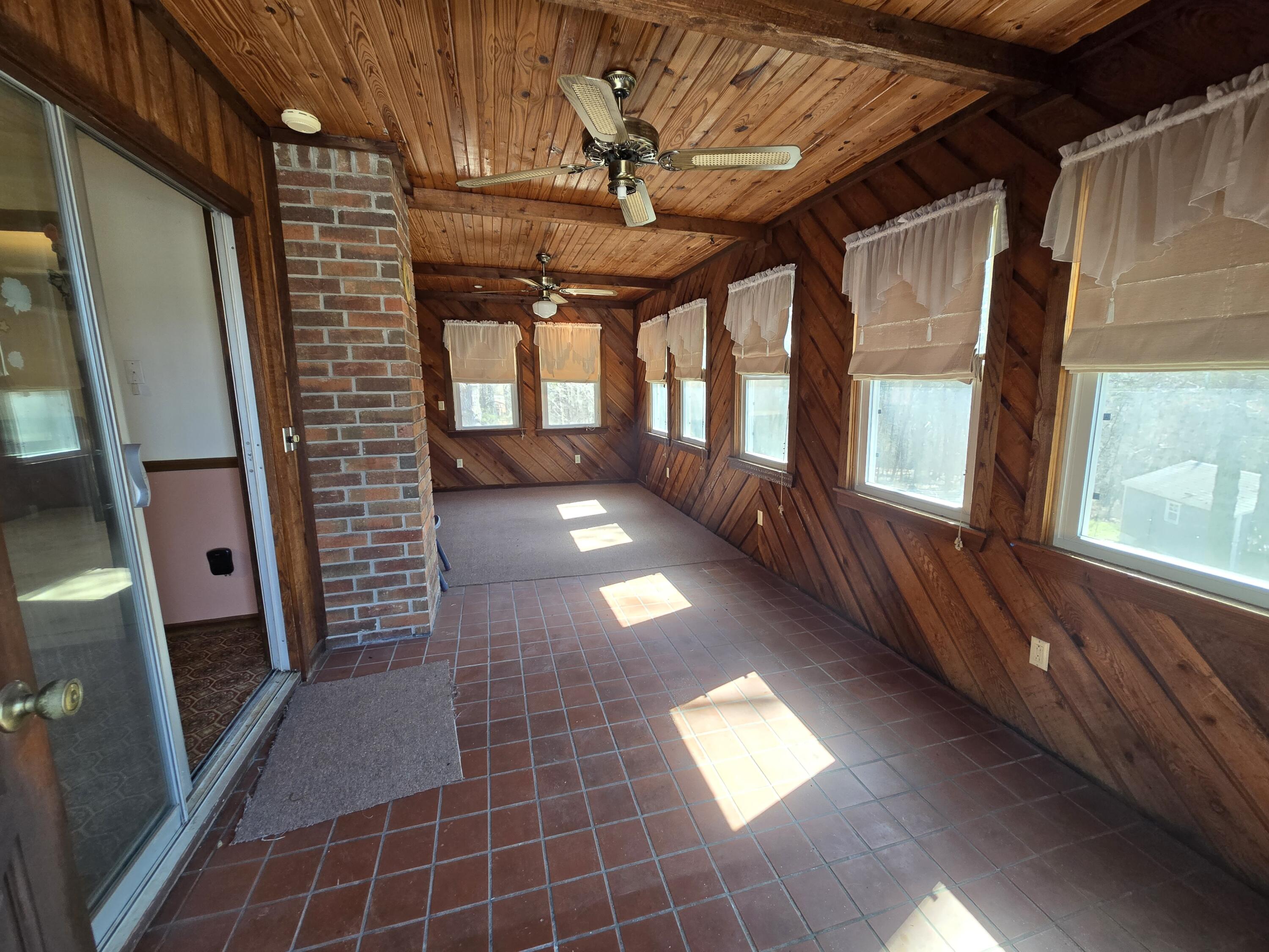 23042 Indian Lane Property Photo 23