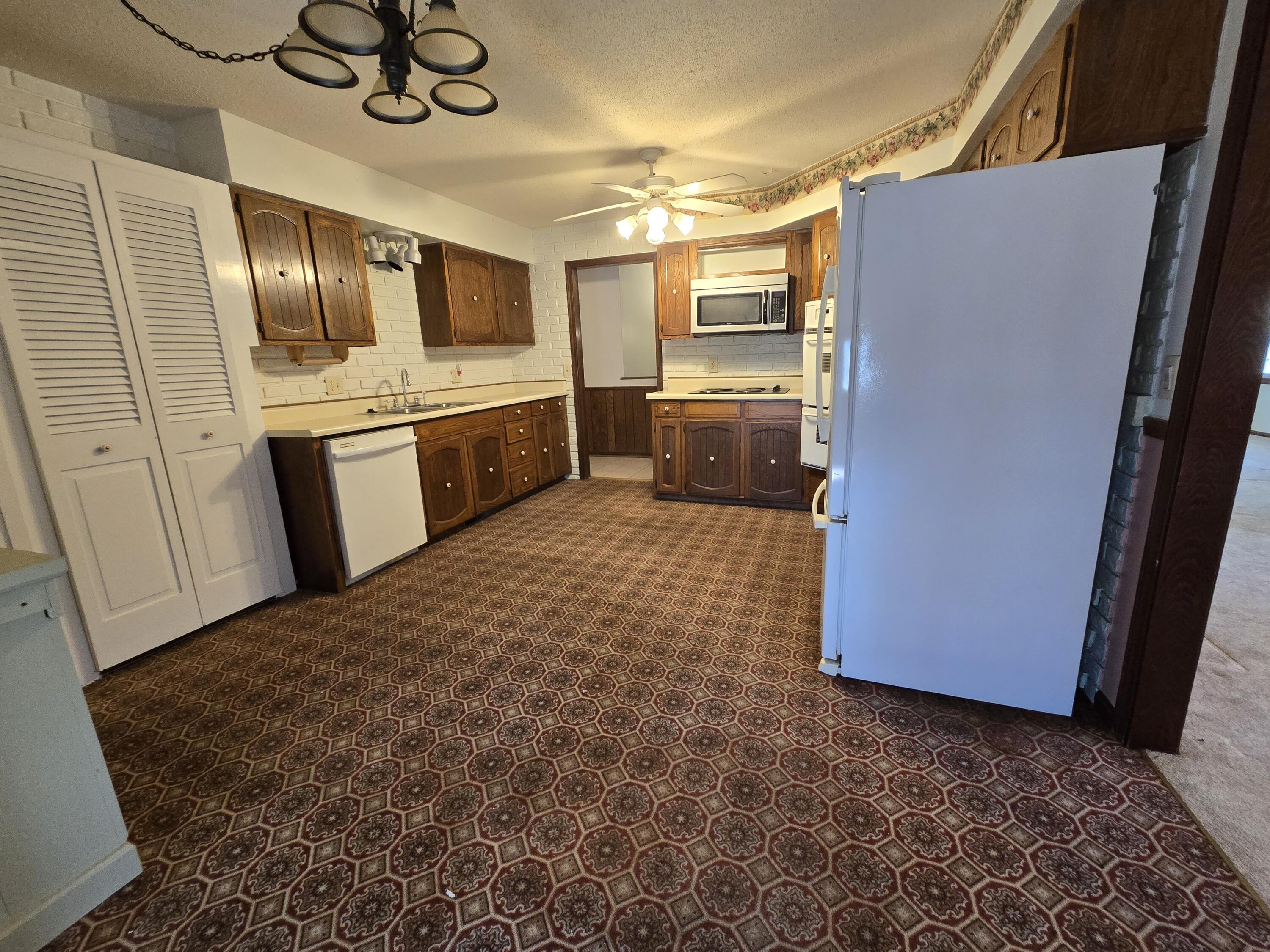23042 Indian Lane Property Photo 28