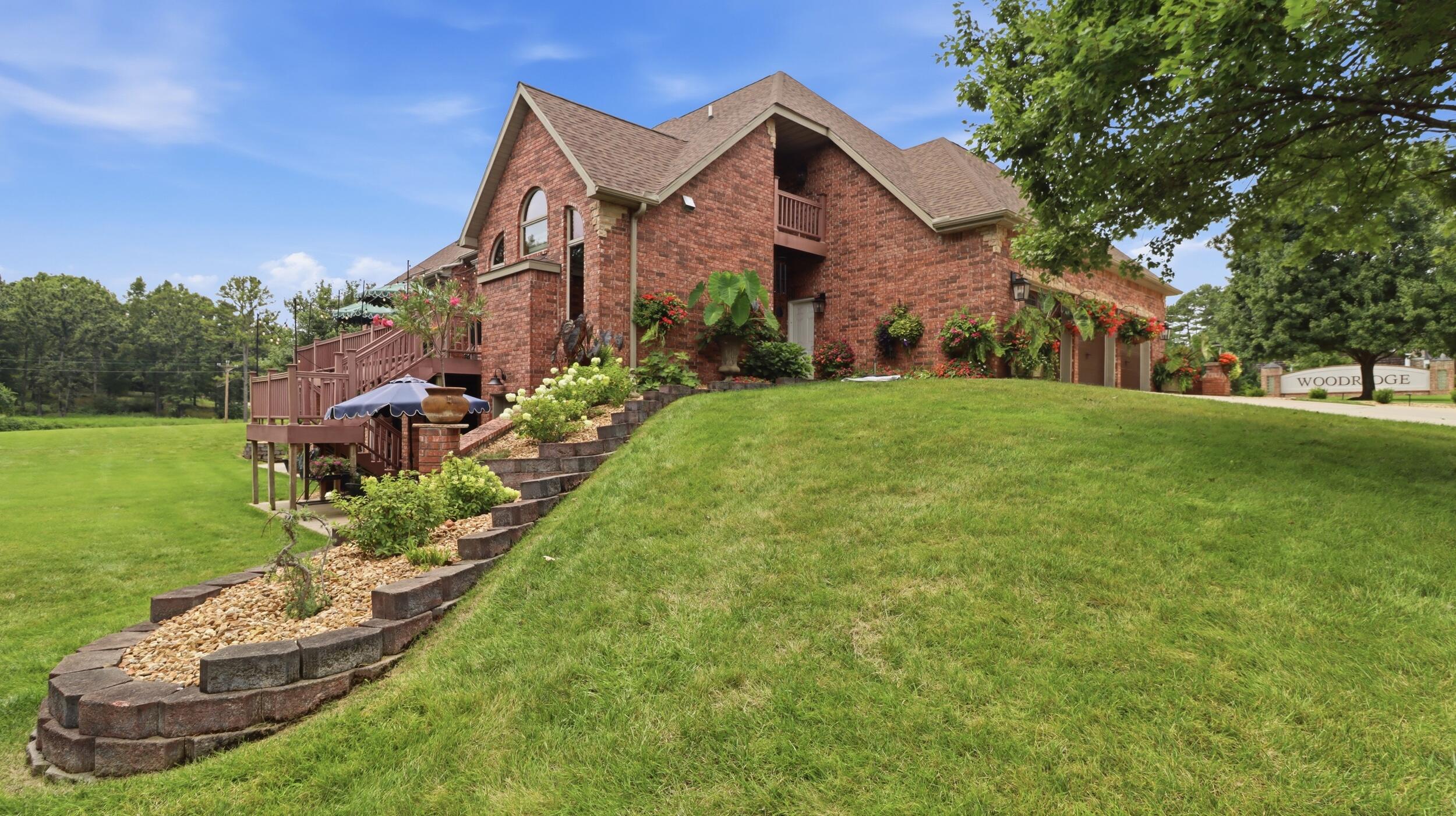 1160 Sarah Street Property Photo 46