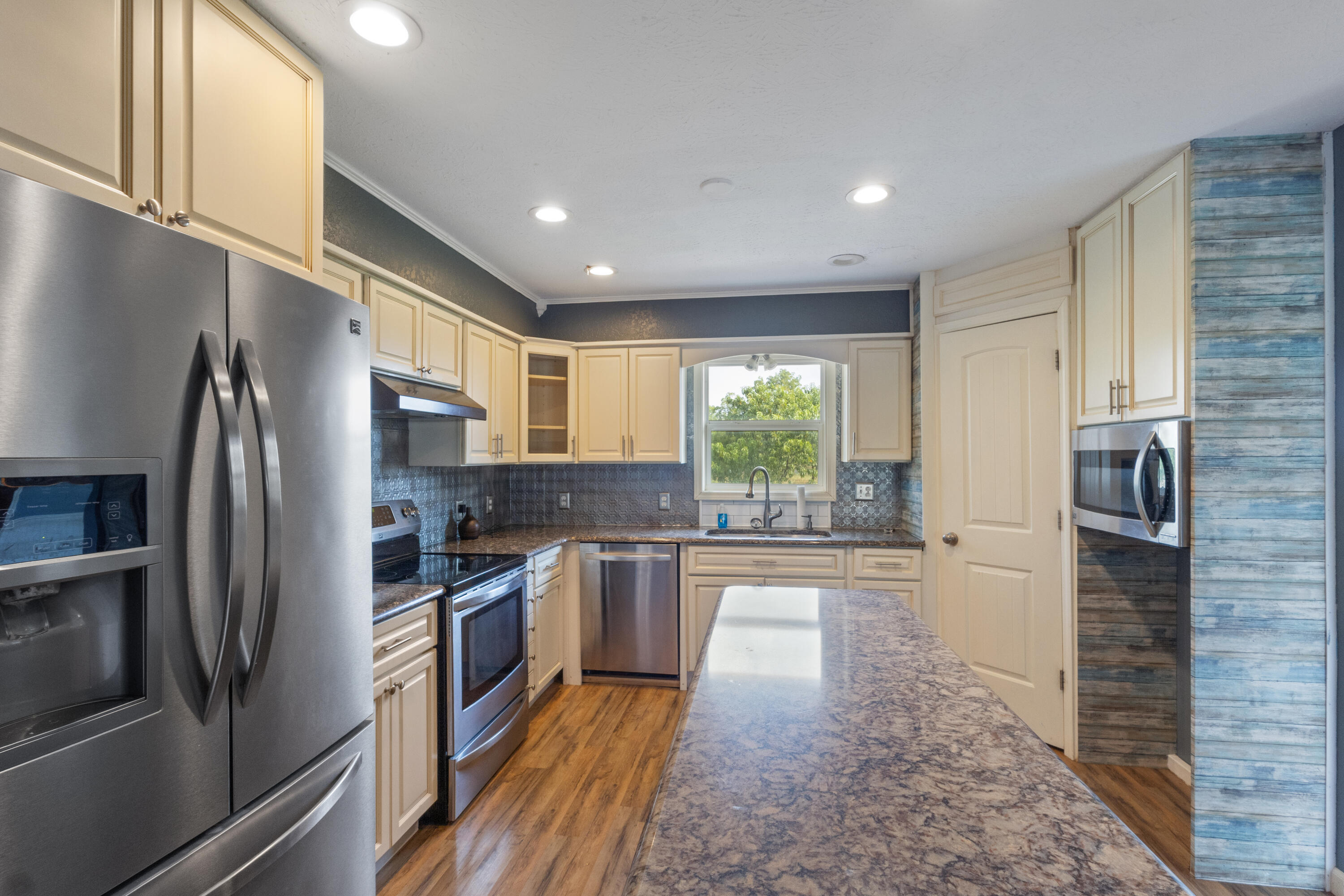 9671 Farm Road 2230 Property Photo 17