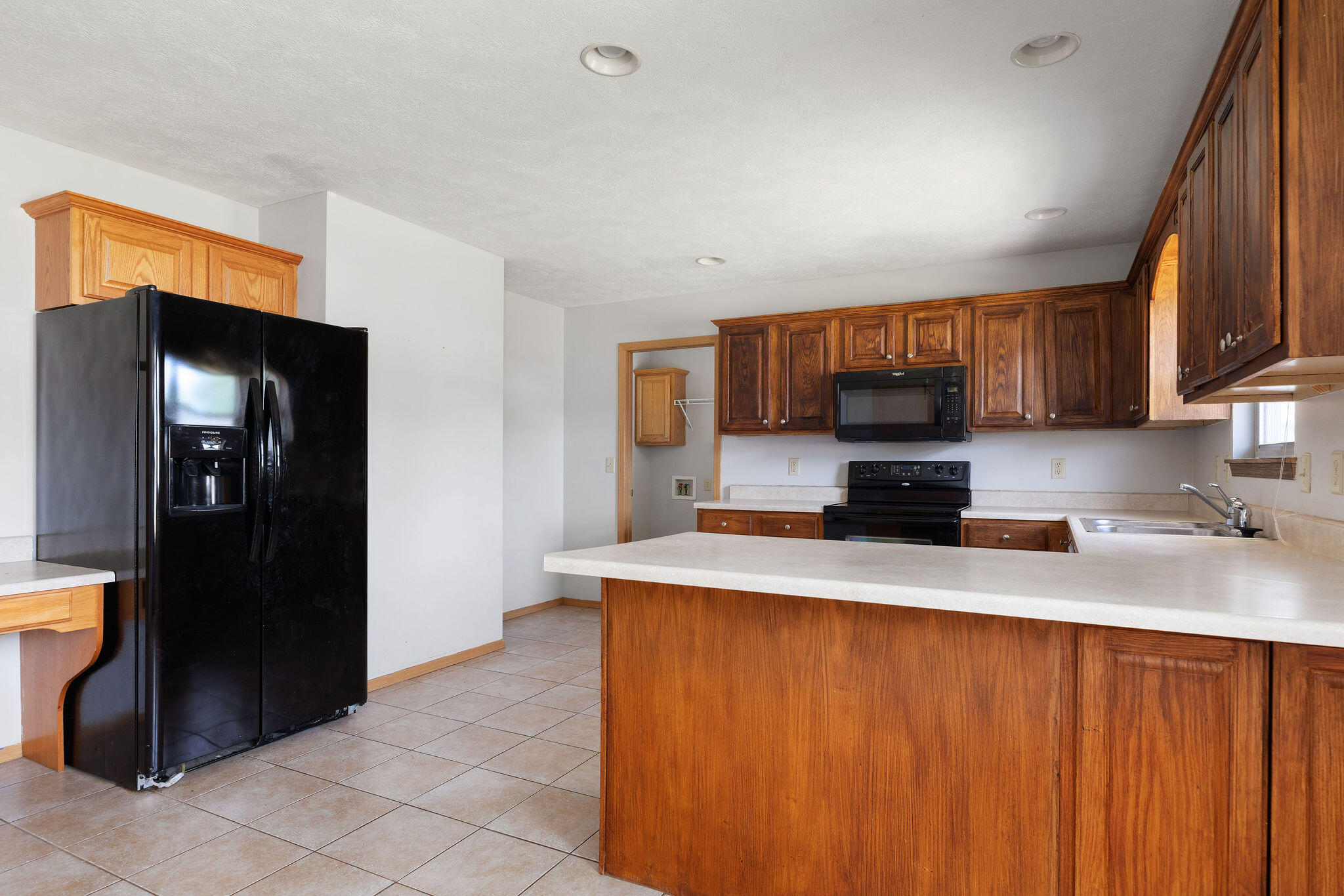 785 West Apache Street Property Photo 8