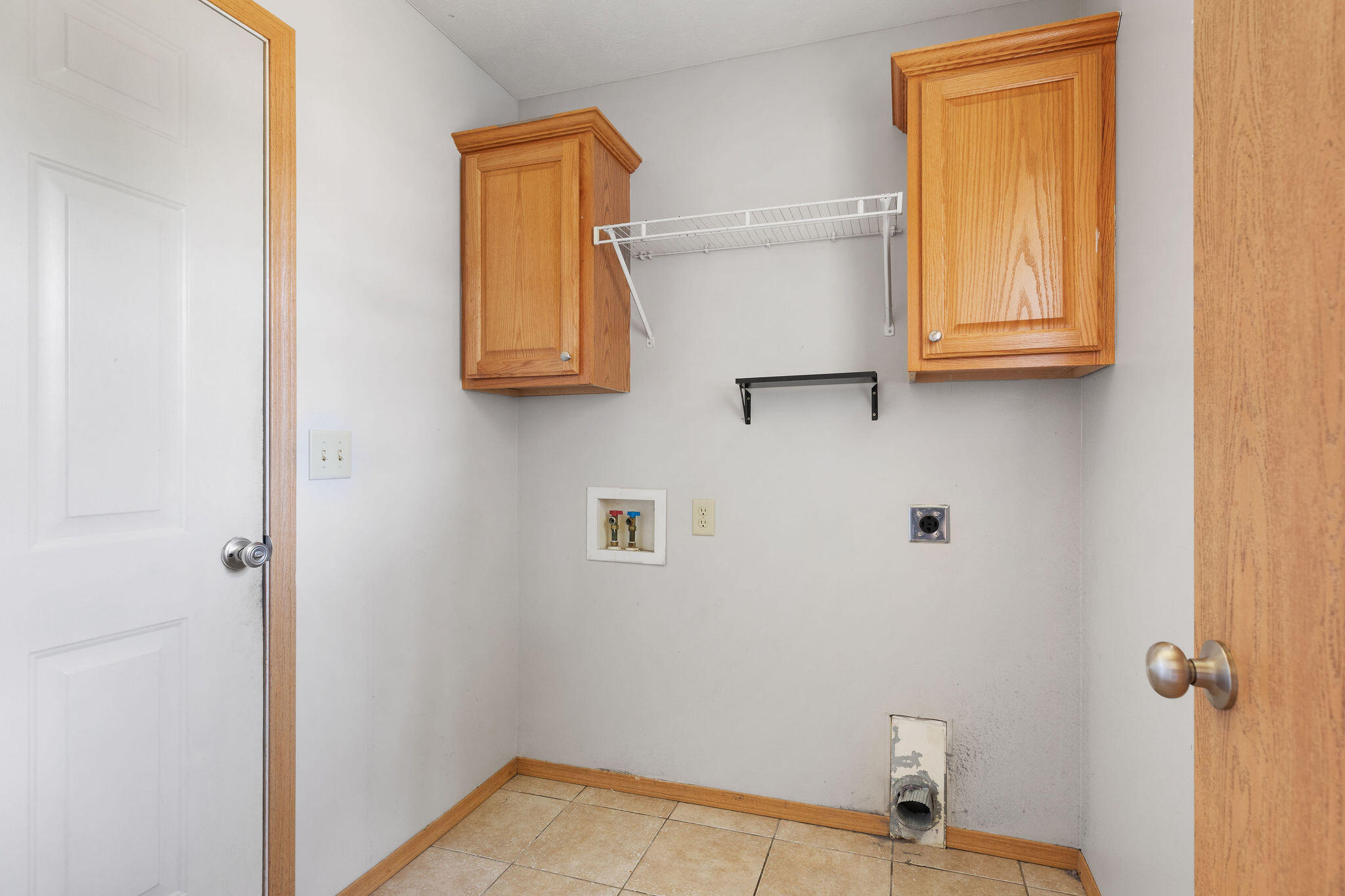 785 West Apache Street Property Photo 9