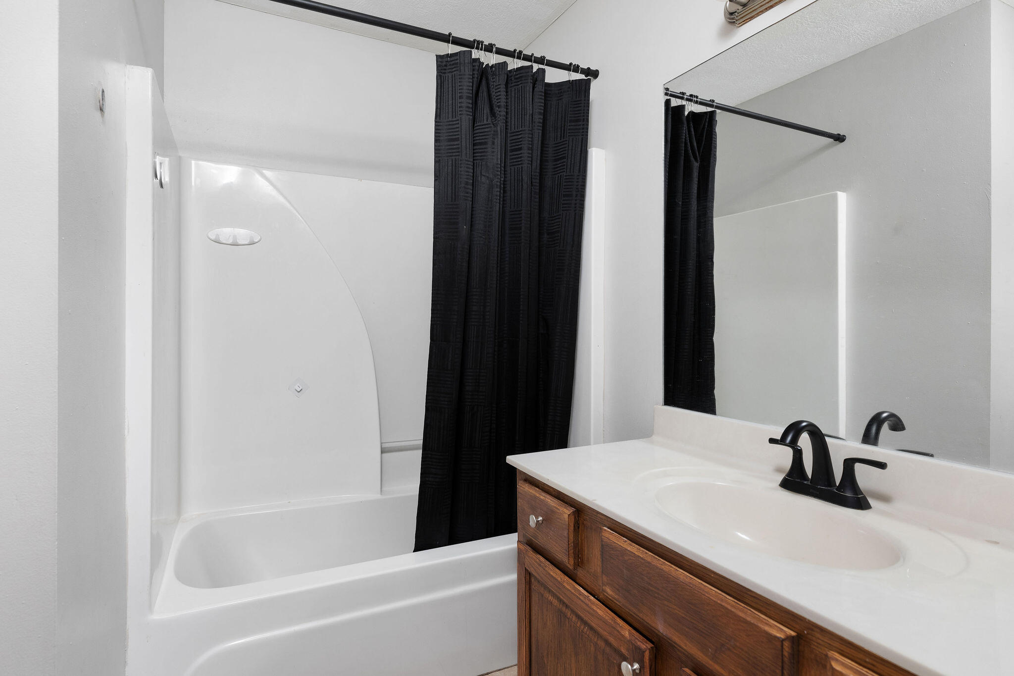 785 West Apache Street Property Photo 10