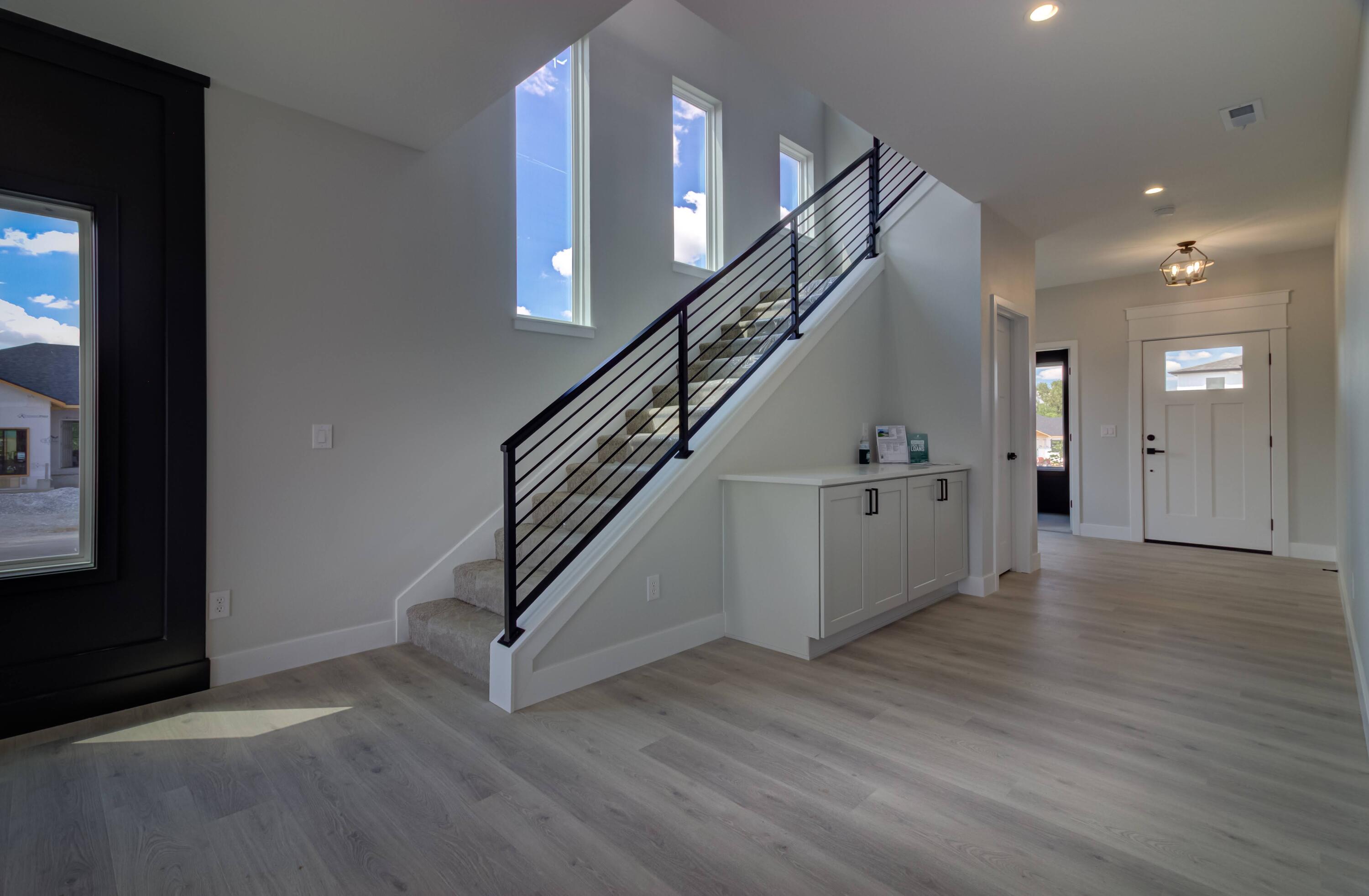 100 East Acacia Circle Property Photo 6