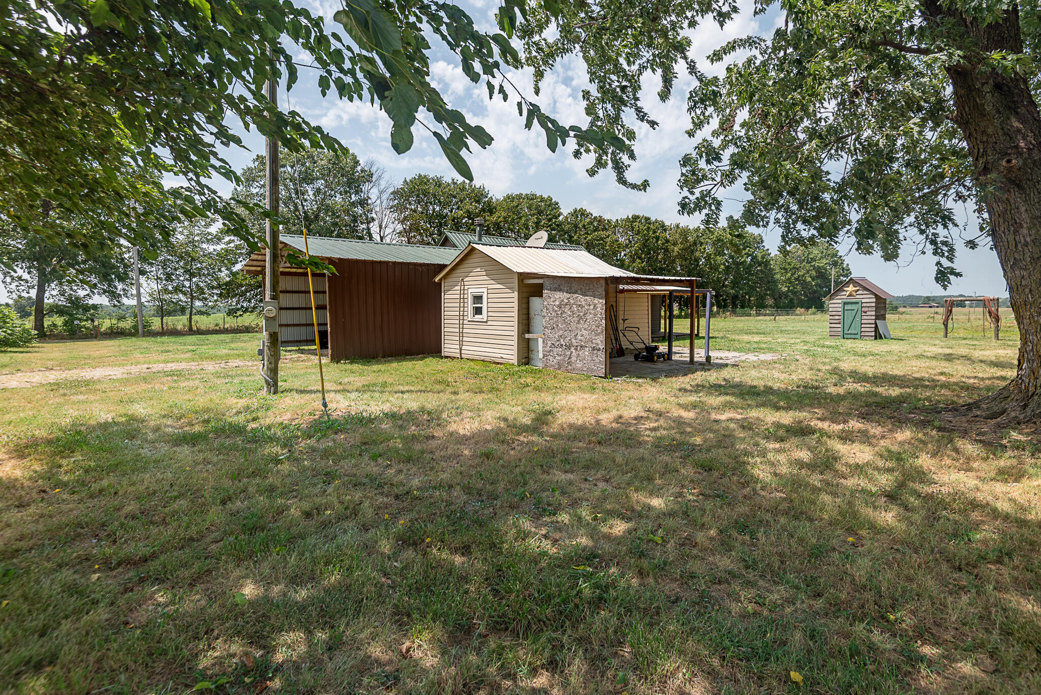 192 Farm Road 1170 Property Photo 5