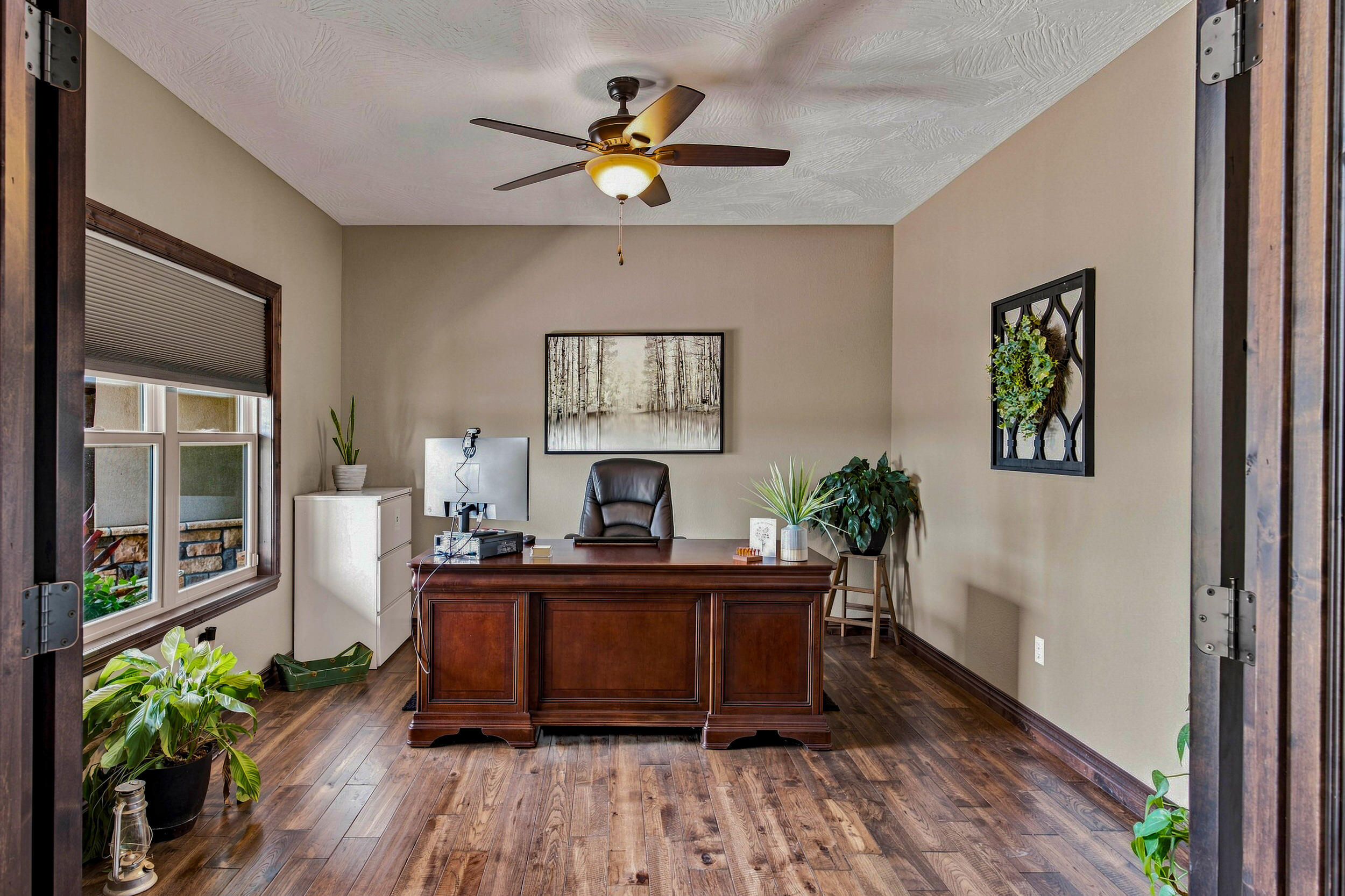 22554 Lawrence 1200 Property Photo 8