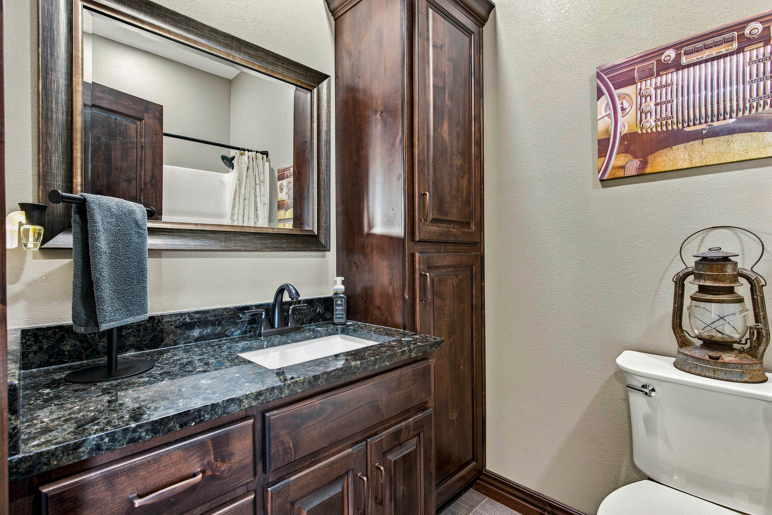 22554 Lawrence 1200 Property Photo 20