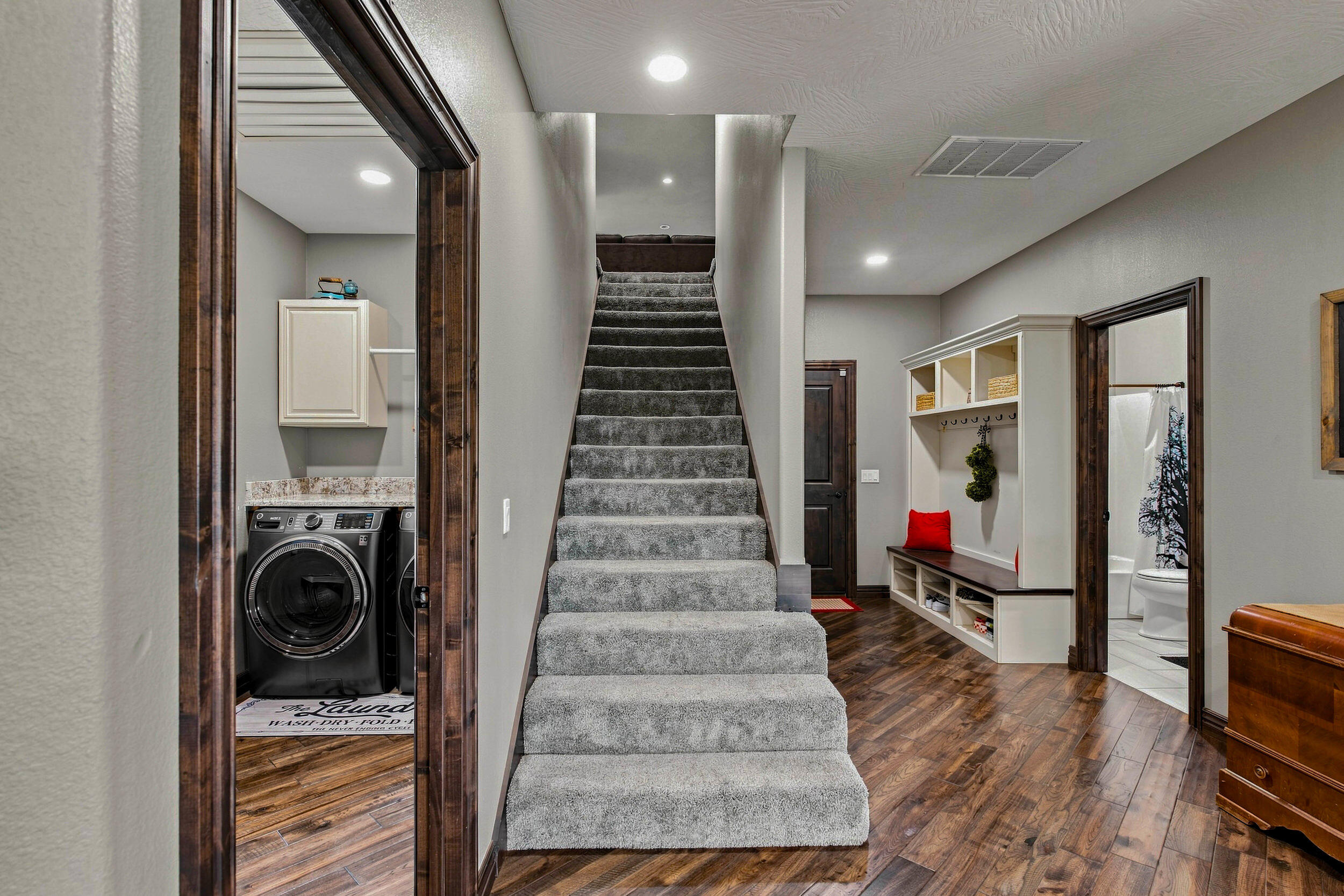 22554 Lawrence 1200 Property Photo 53