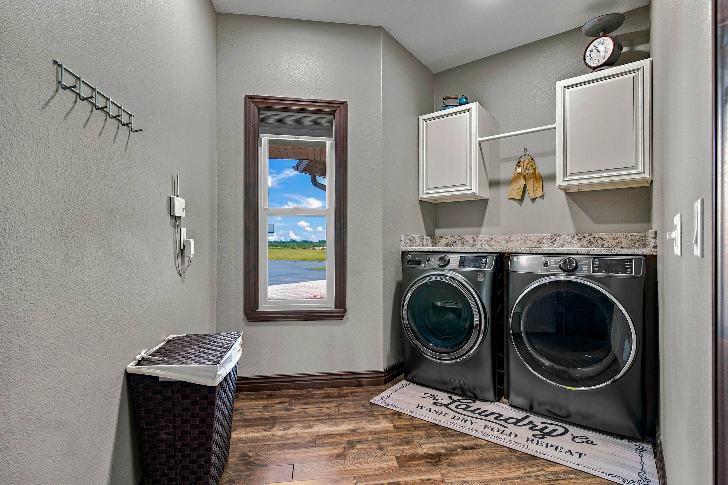 22554 Lawrence 1200 Property Photo 54