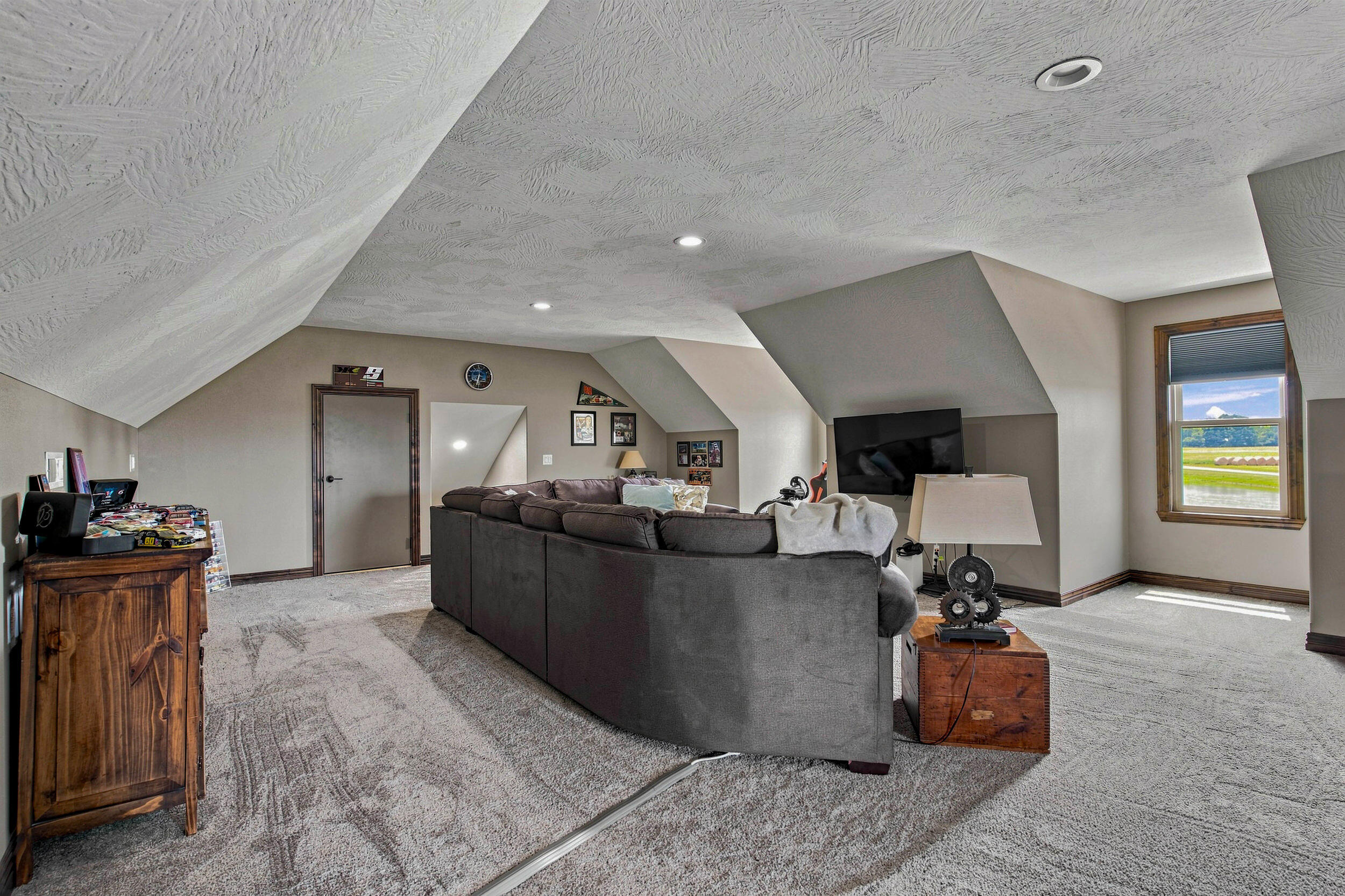 22554 Lawrence 1200 Property Photo 58