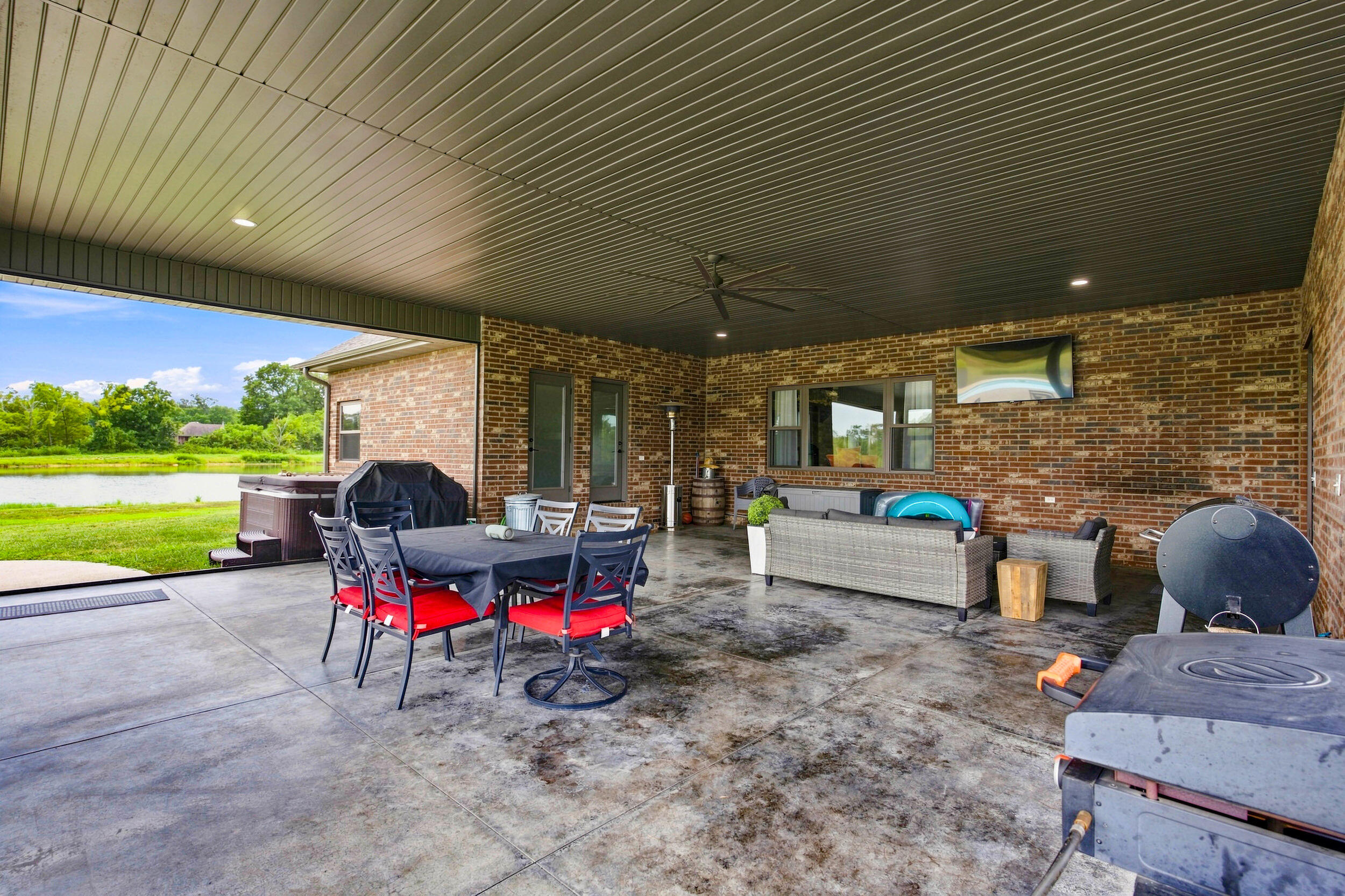 22554 Lawrence 1200 Property Photo 68
