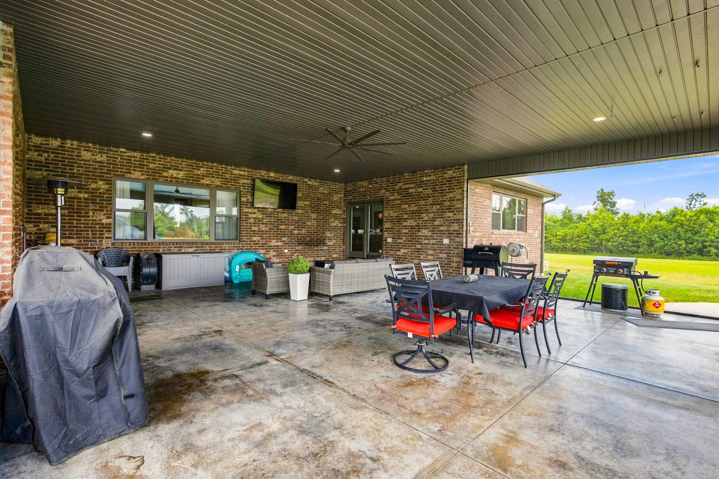 22554 Lawrence 1200 Property Photo 69