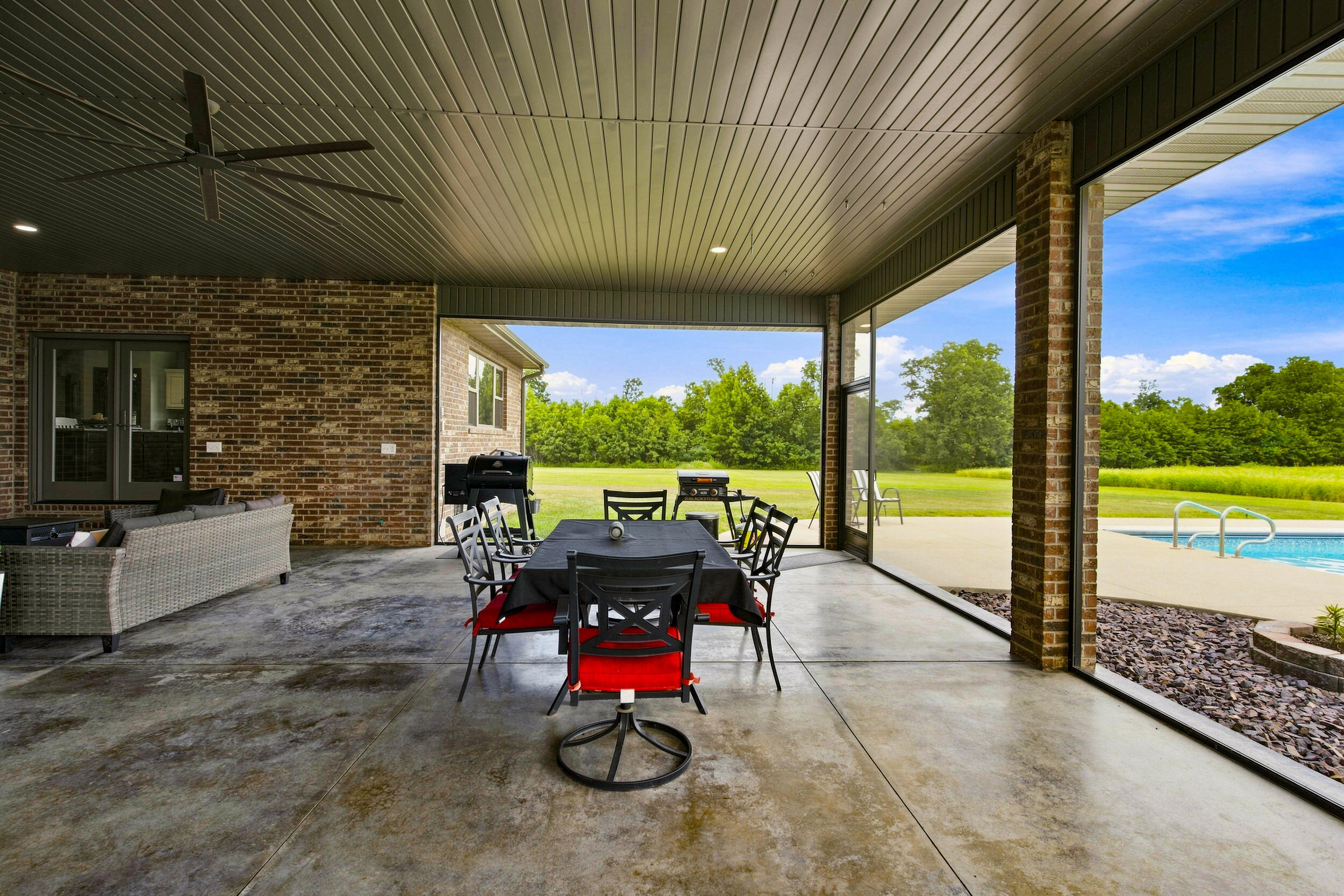 22554 Lawrence 1200 Property Photo 72