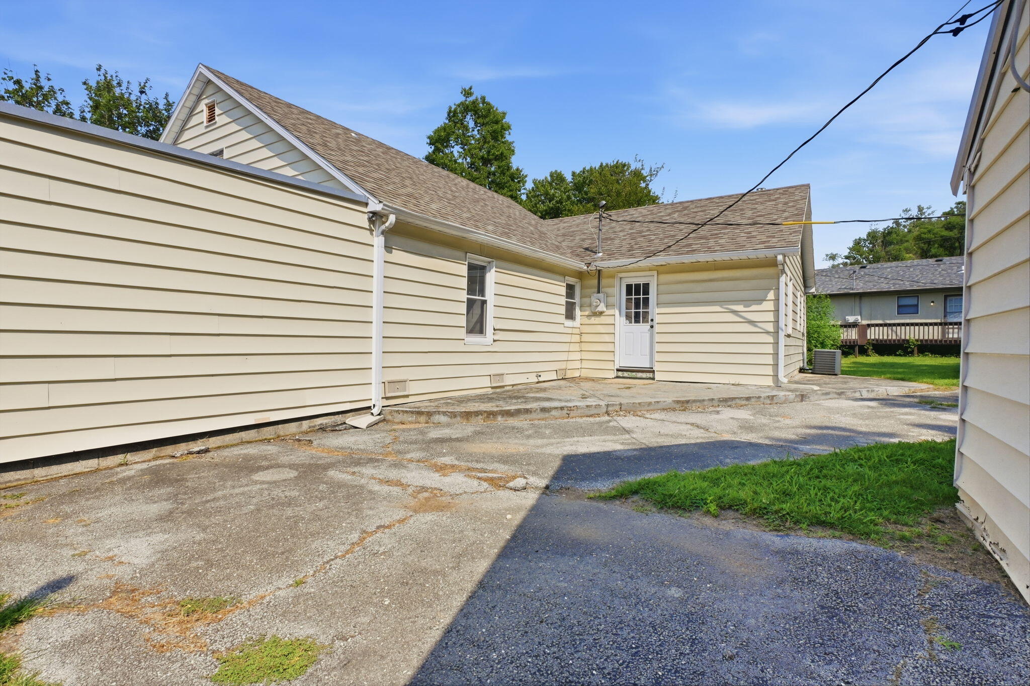 624 North Springfield Avenue Property Photo 34