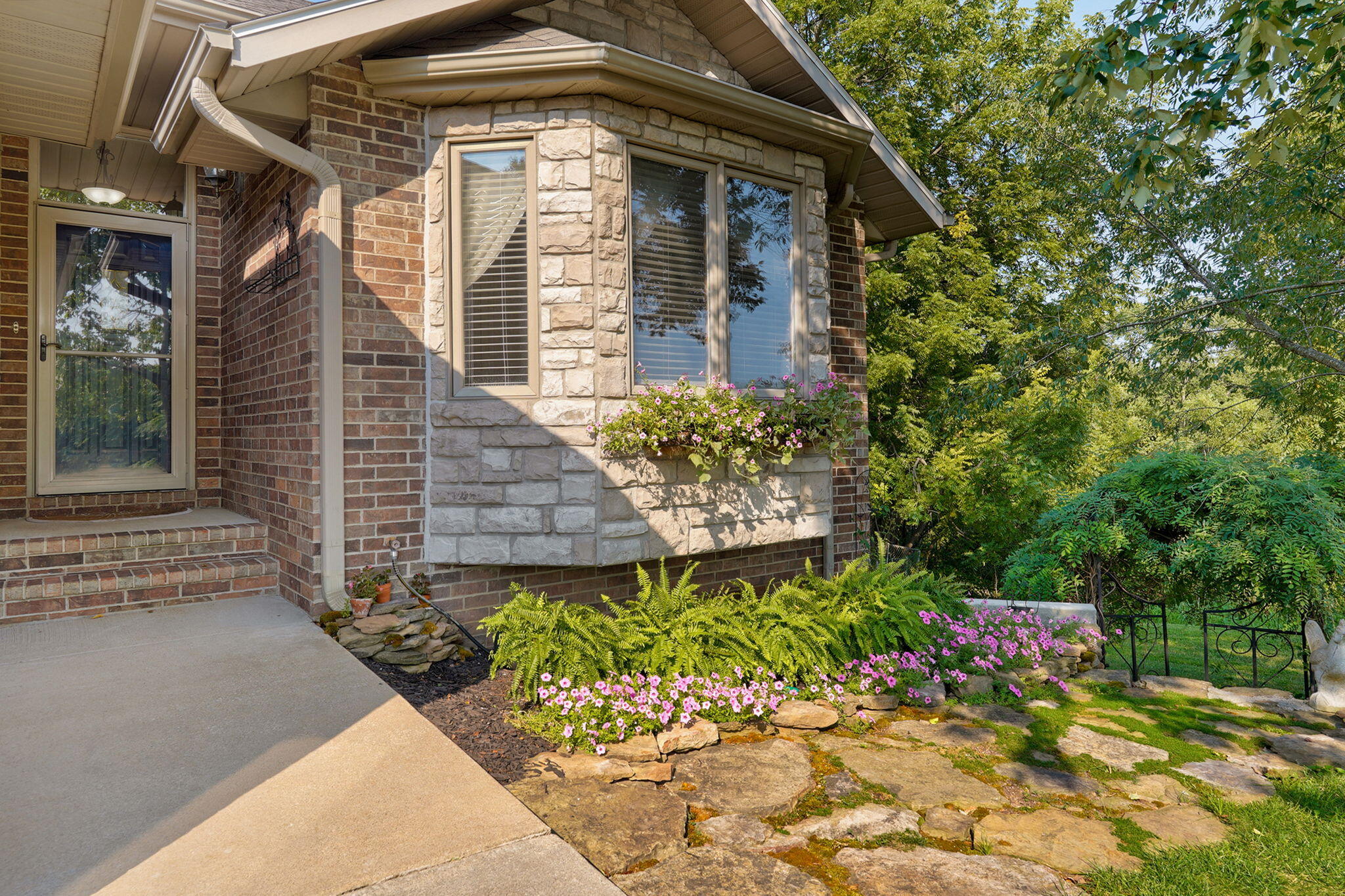 345 East Lafayette Street Property Photo 4