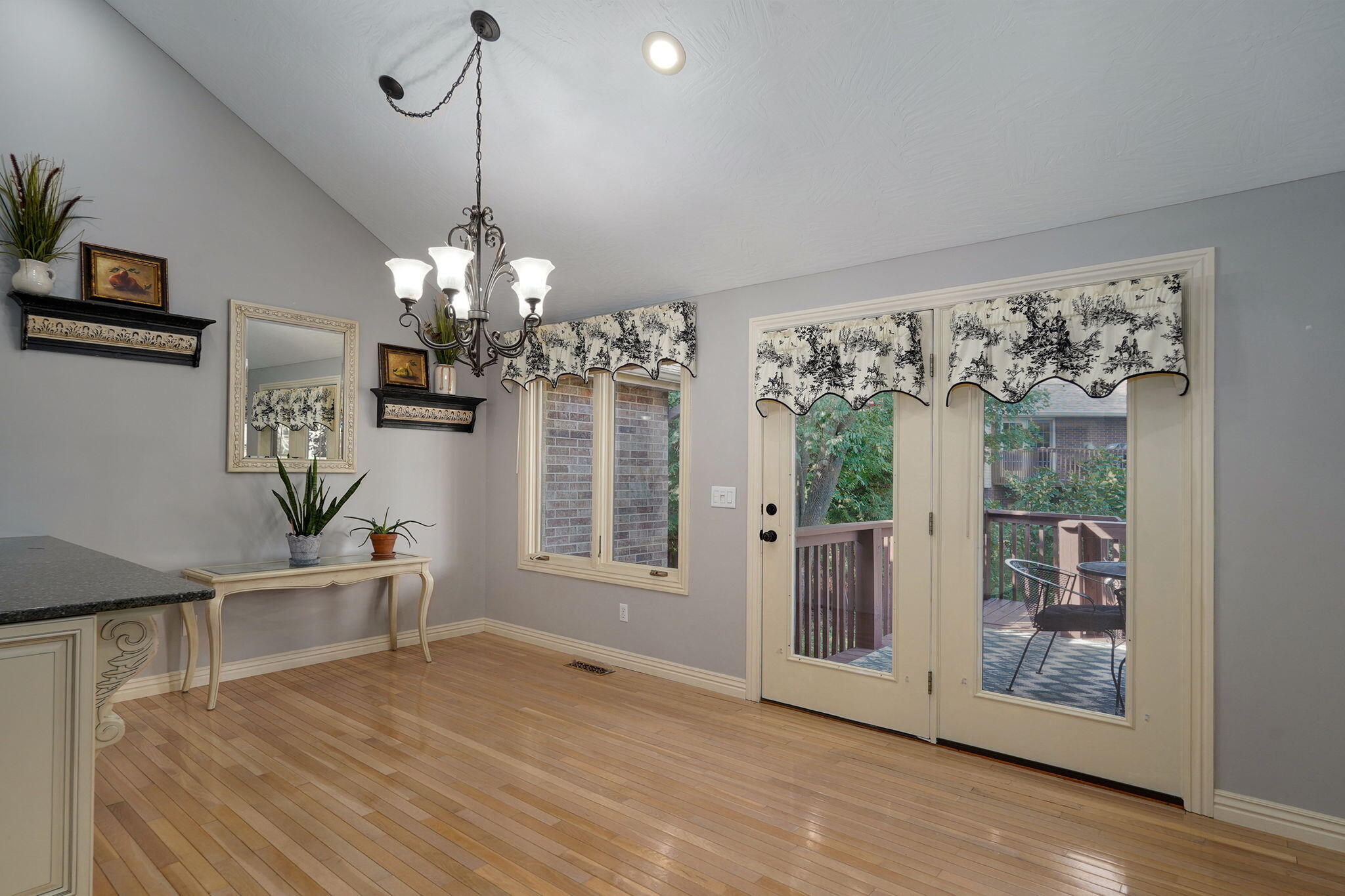 345 East Lafayette Street Property Photo 10