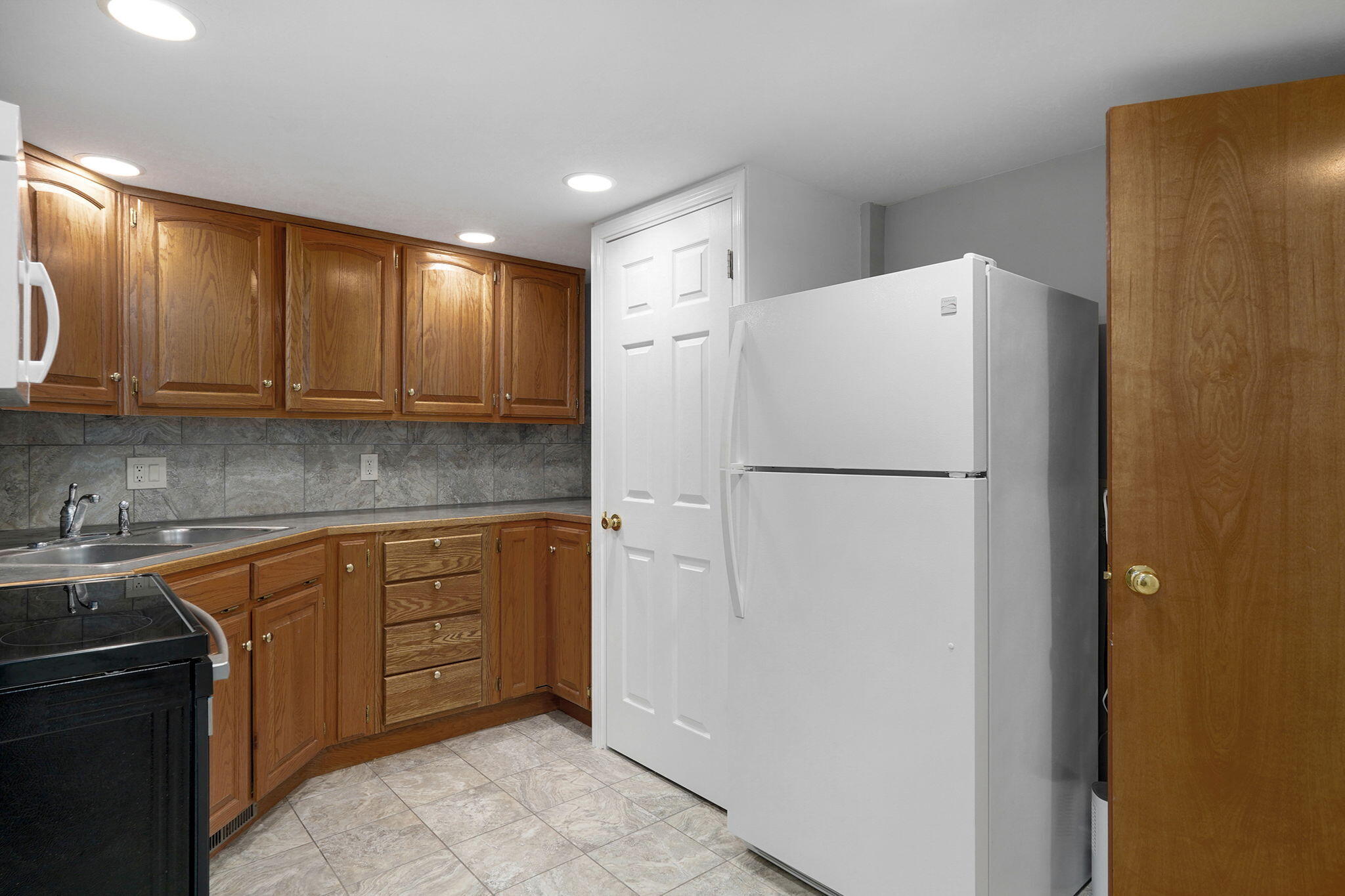 345 East Lafayette Street Property Photo 37