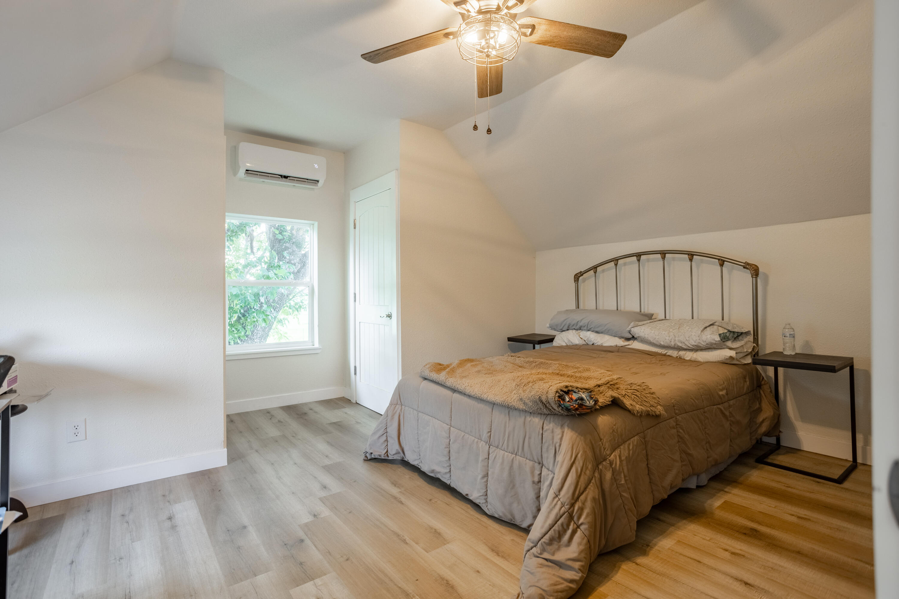 10559 Lawrence 2160 Property Photo 47