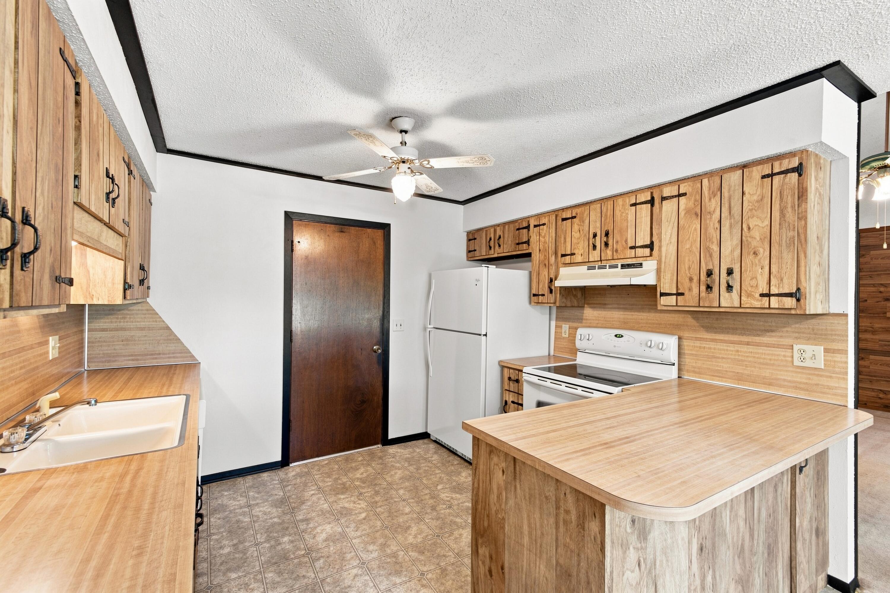2013 South Grant Avenue Property Photo 8