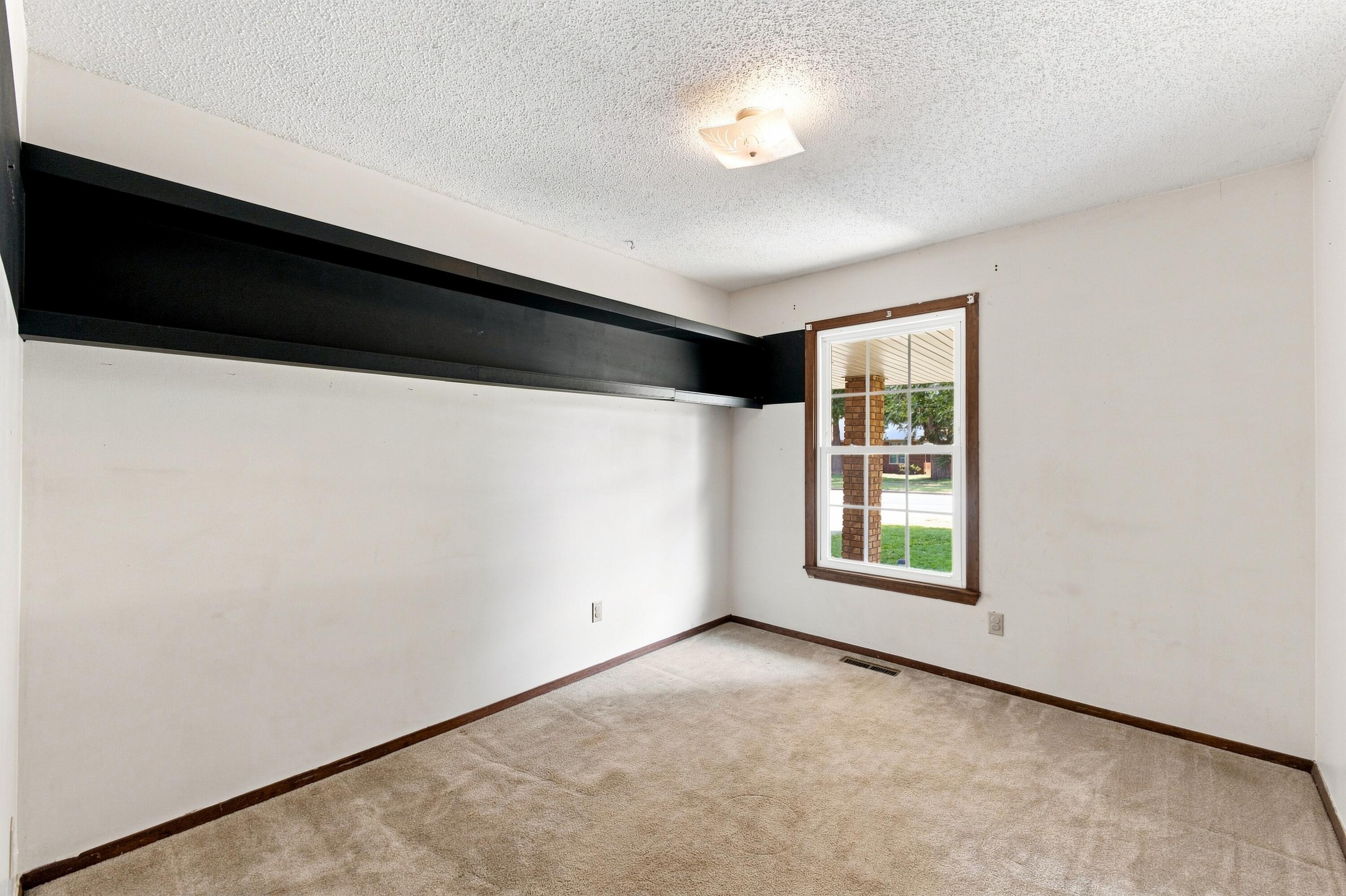 2013 South Grant Avenue Property Photo 17