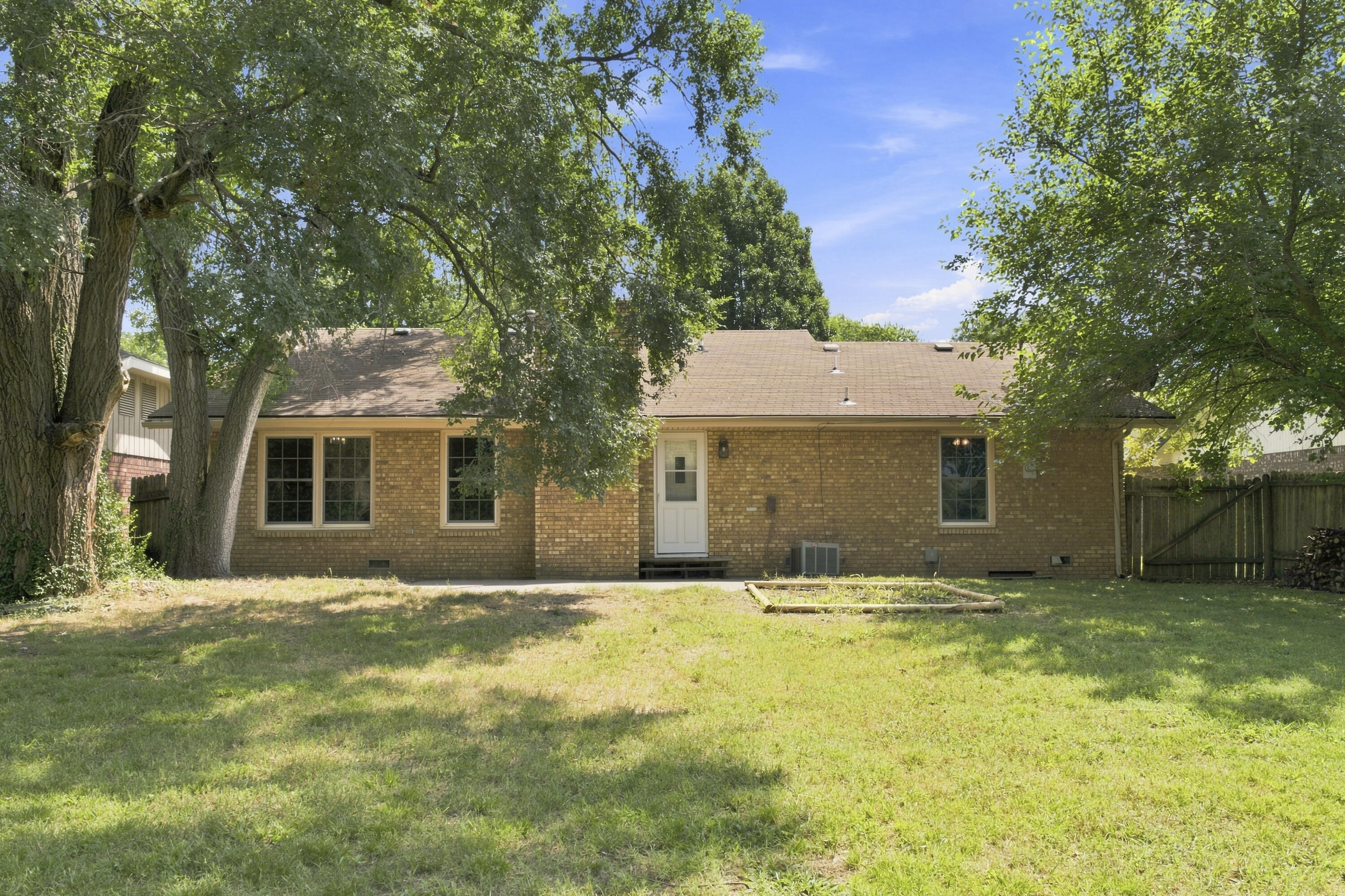 2013 South Grant Avenue Property Photo 21