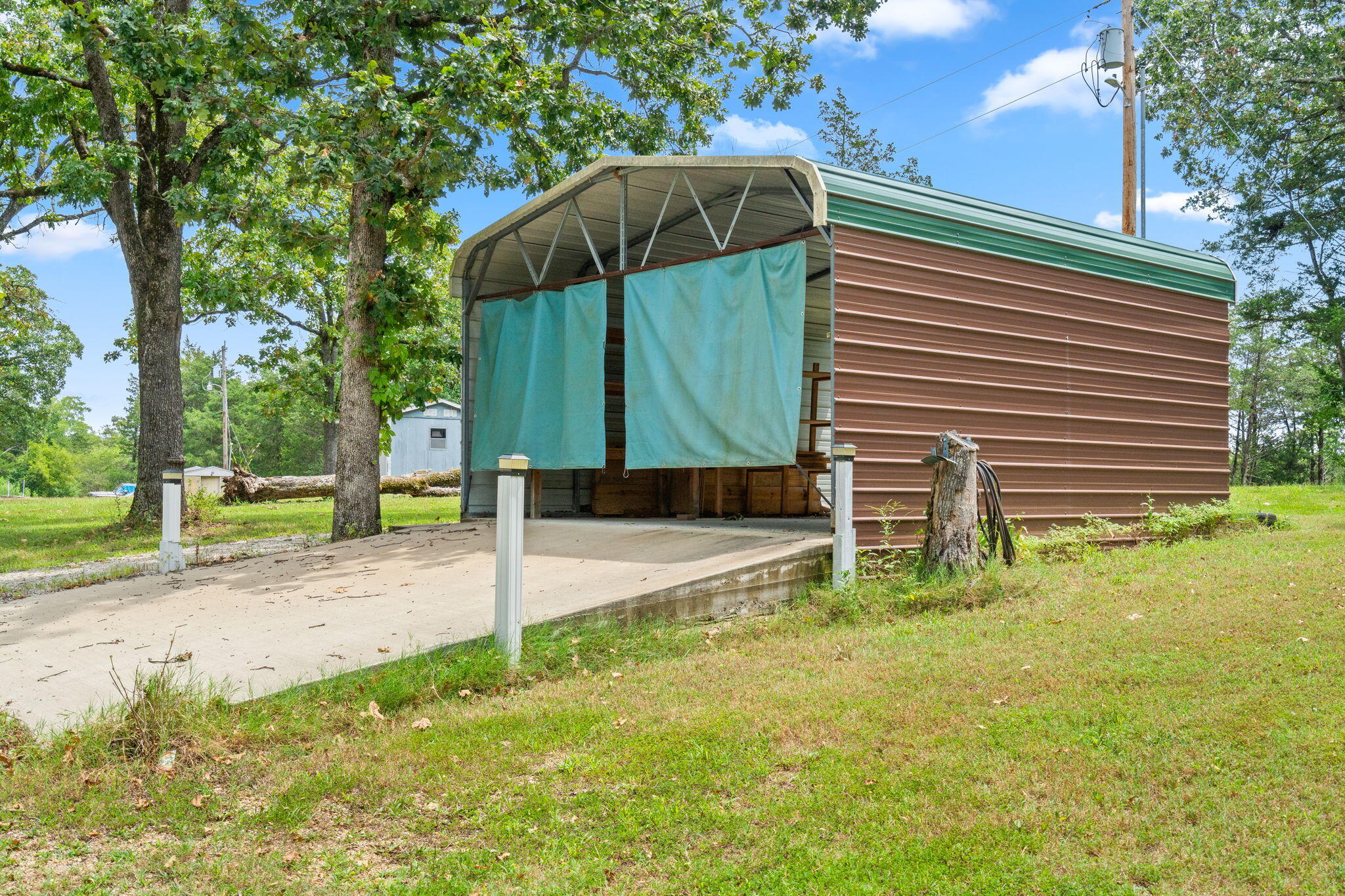 1161 Secluded Acres Road Property Photo 4