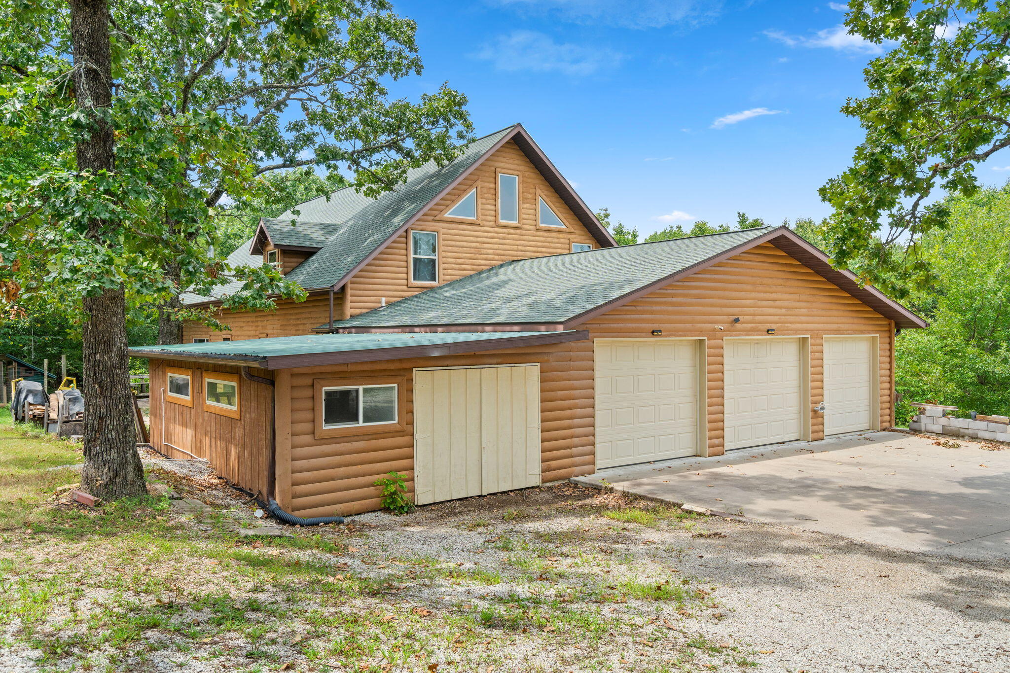 1161 Secluded Acres Road Property Photo 8