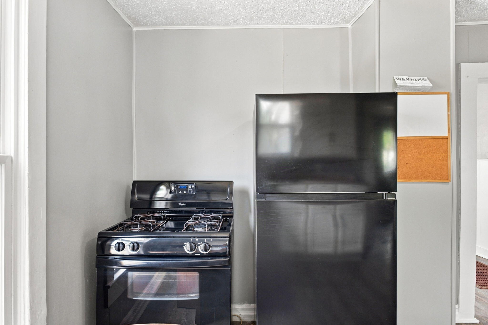 2424 West Elm Street Property Photo 11