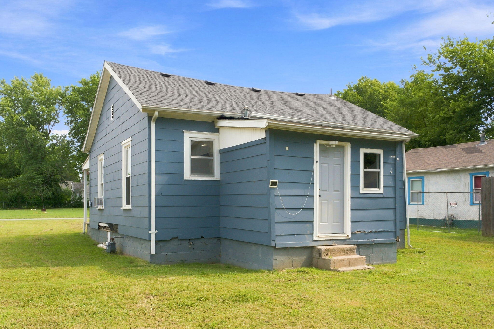 2424 West Elm Street Property Photo 19