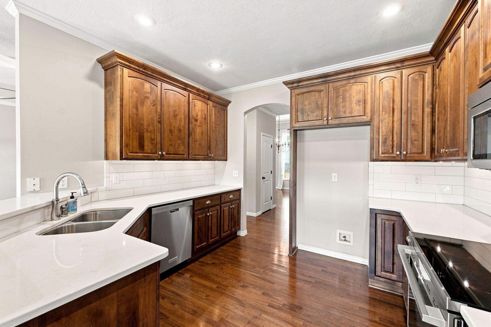 1646 North Waterstone Avenue Property Photo 6