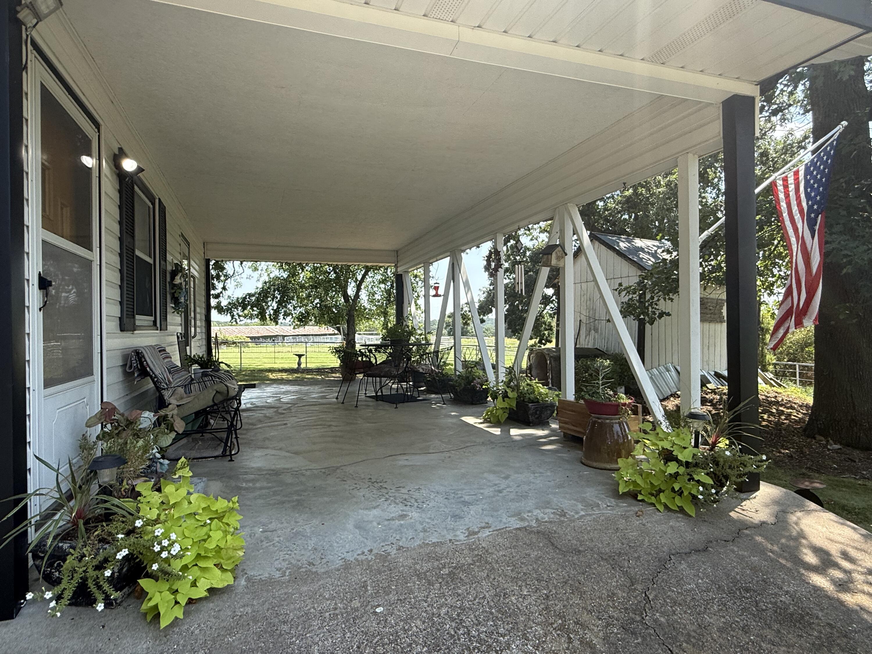 4109 State Highway 90 Property Photo 5