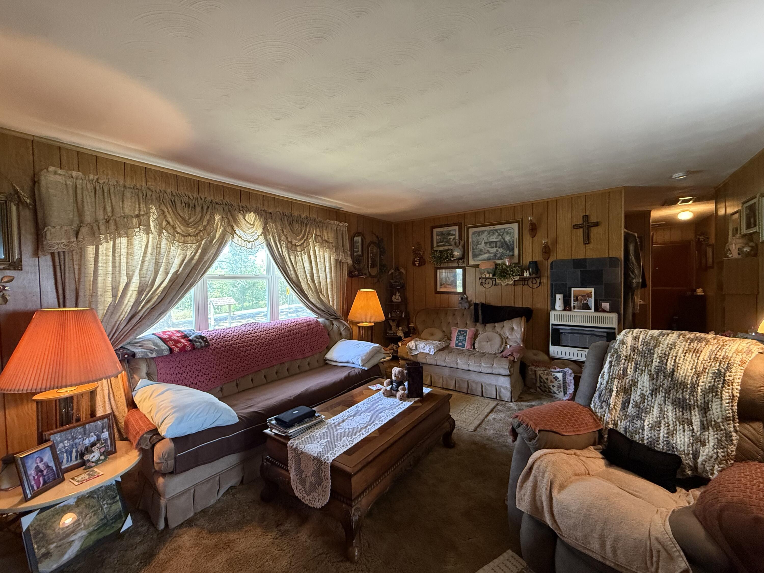 4109 State Highway 90 Property Photo 10