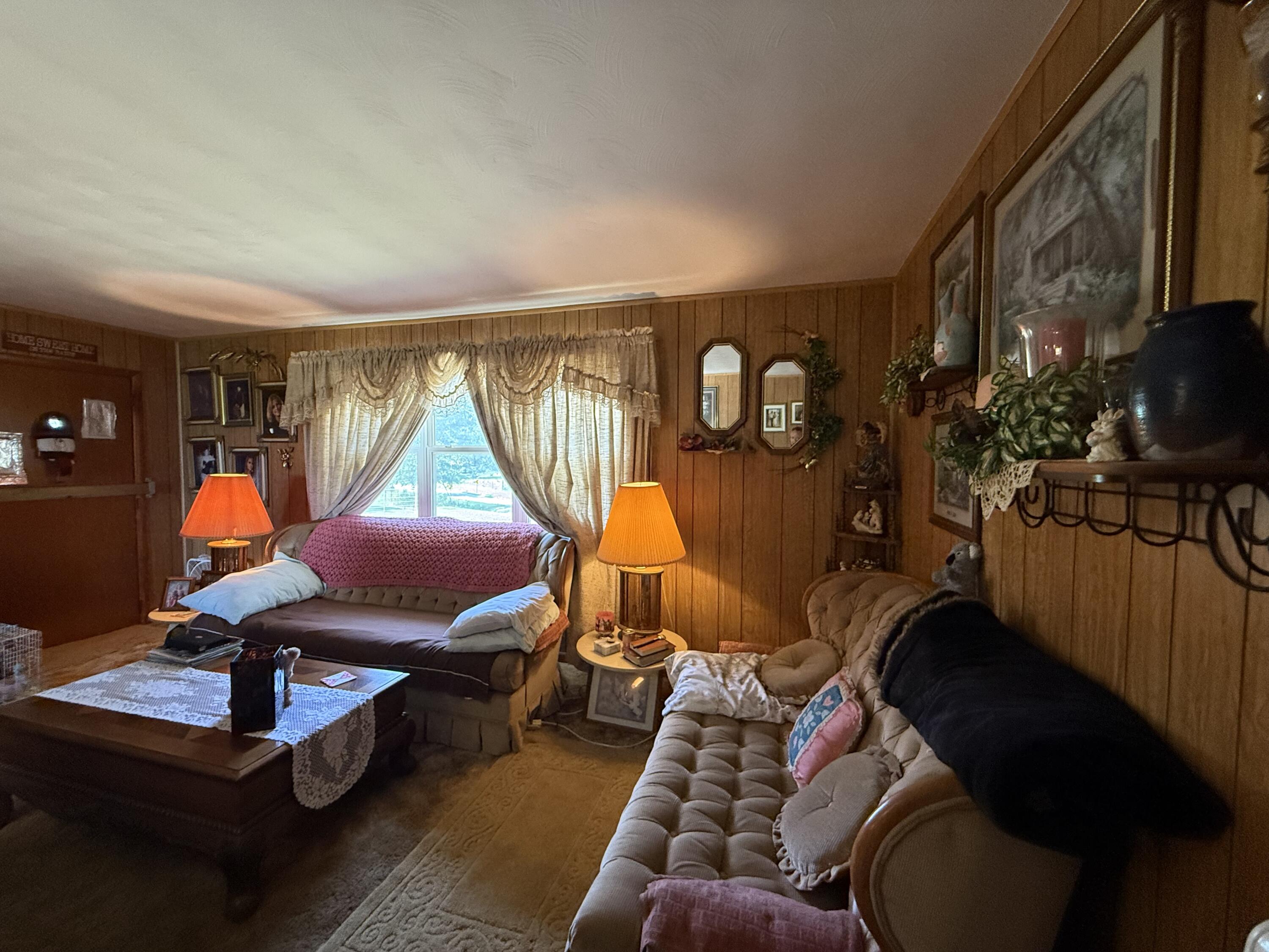 4109 State Highway 90 Property Photo 11
