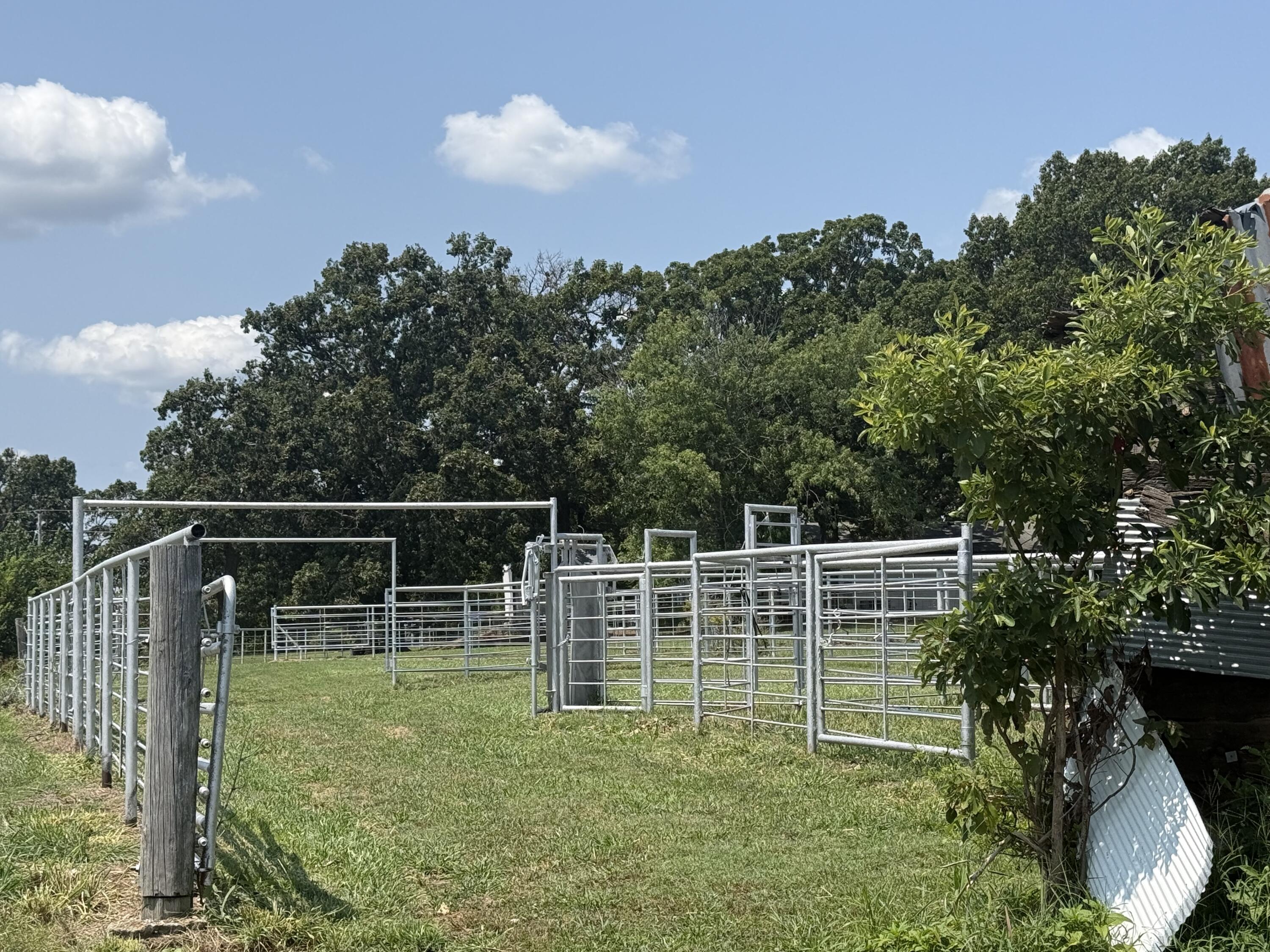 4109 State Highway 90 Property Photo 24