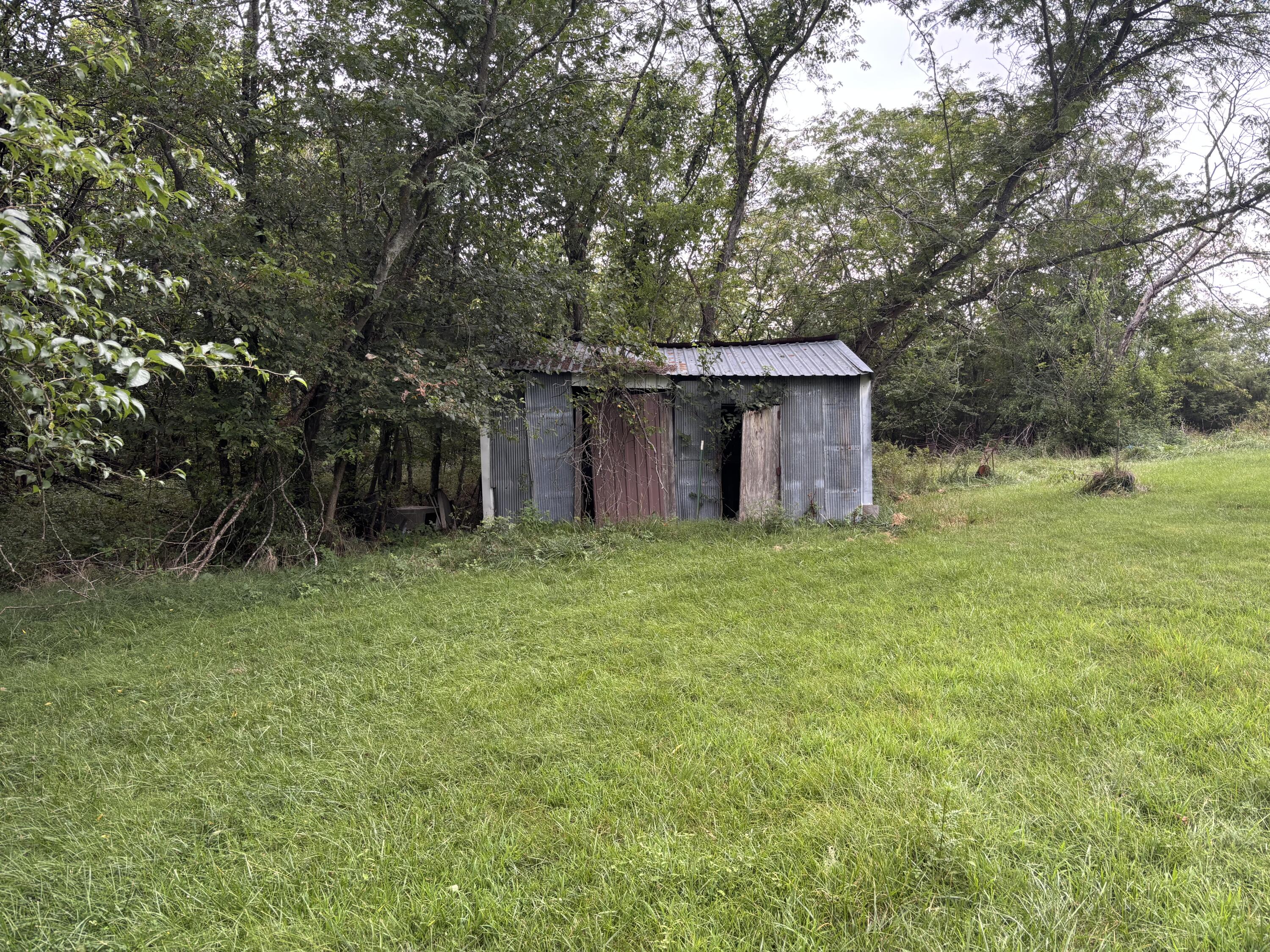 36 Trader Lane Property Photo 2