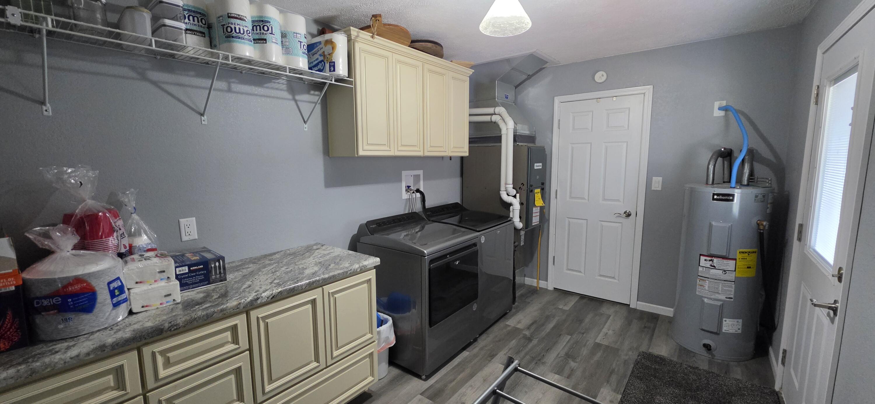 709 North Pine Street Property Photo 23