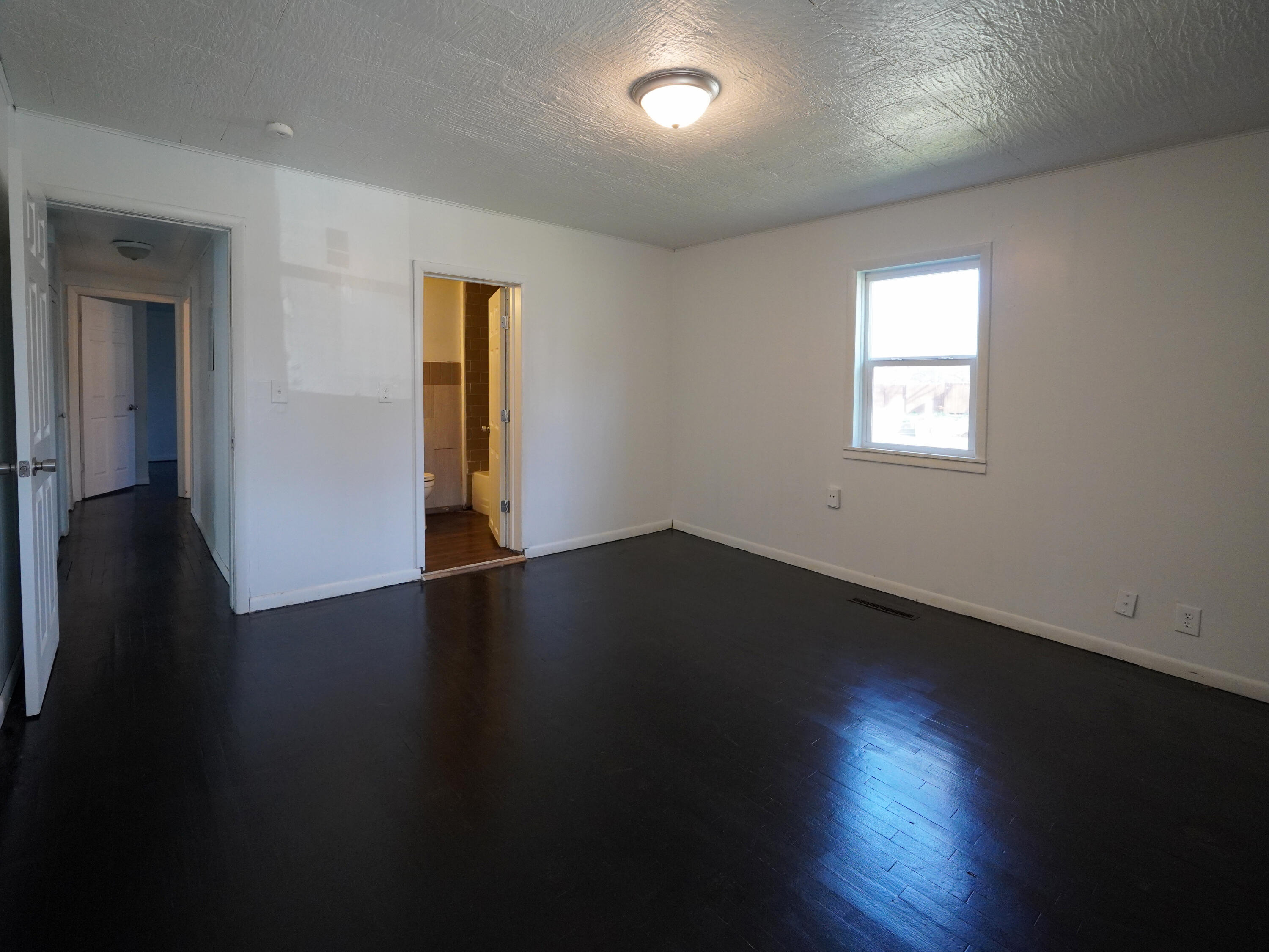 801 South Newton Avenue Property Photo 16