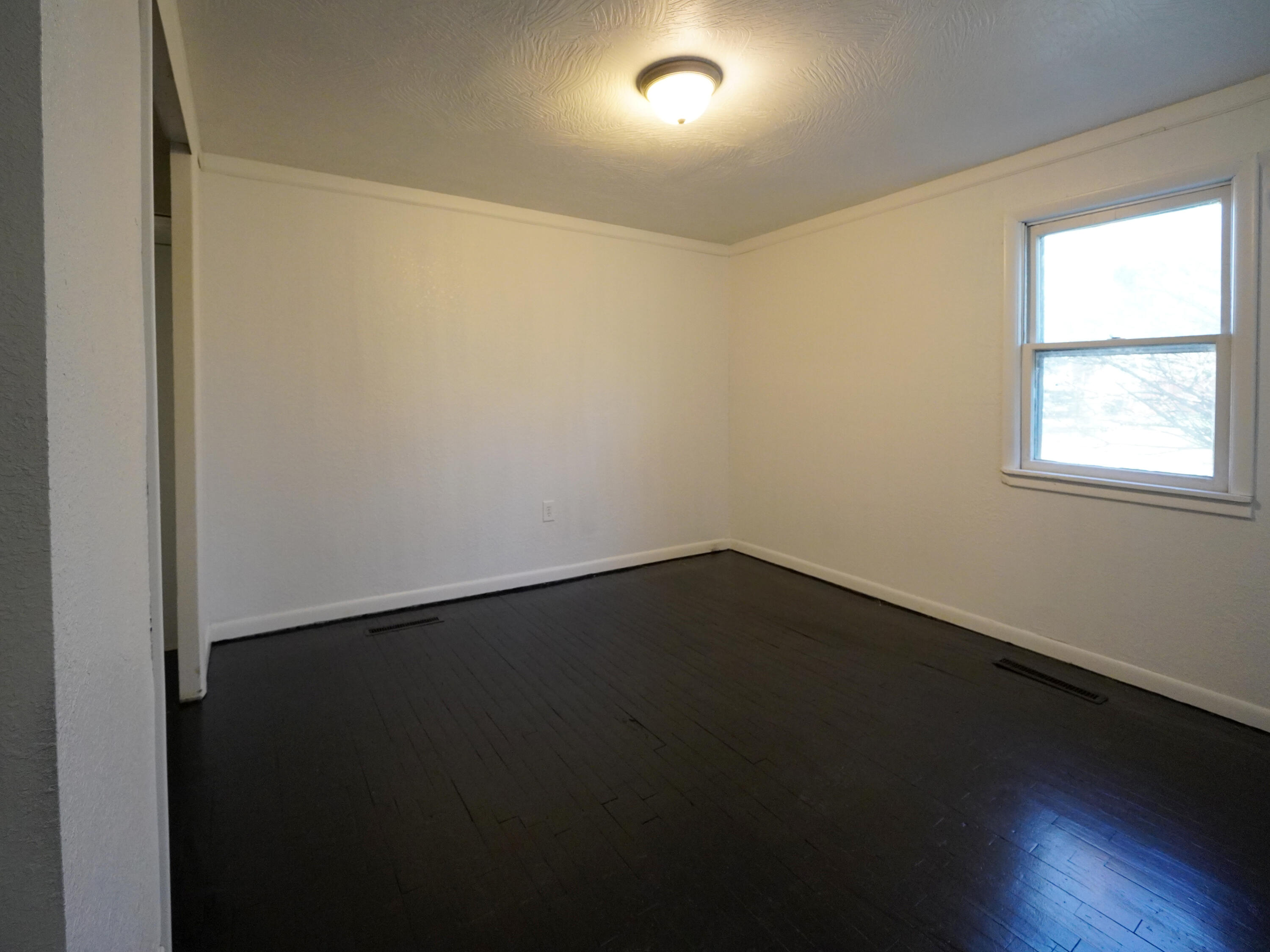 801 South Newton Avenue Property Photo 26