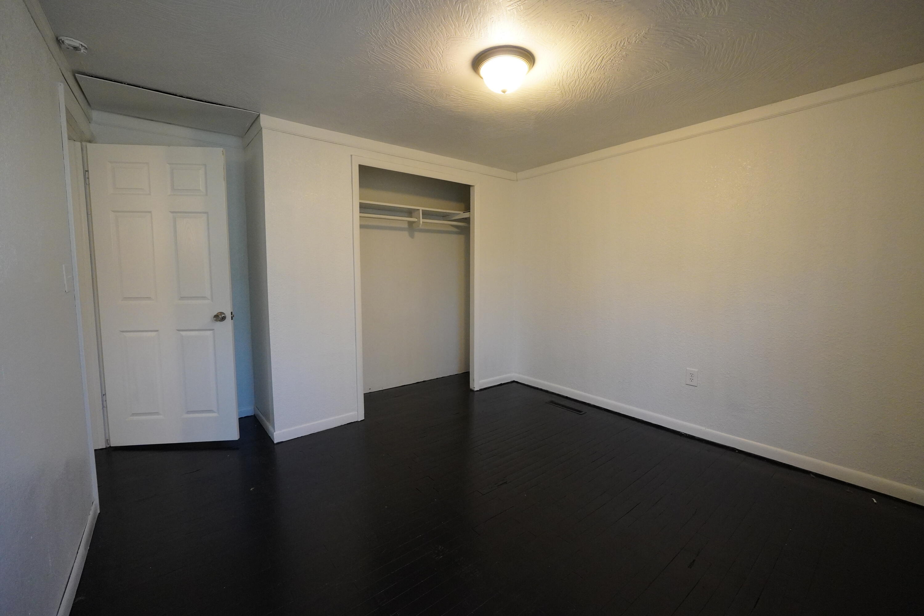 801 South Newton Avenue Property Photo 27