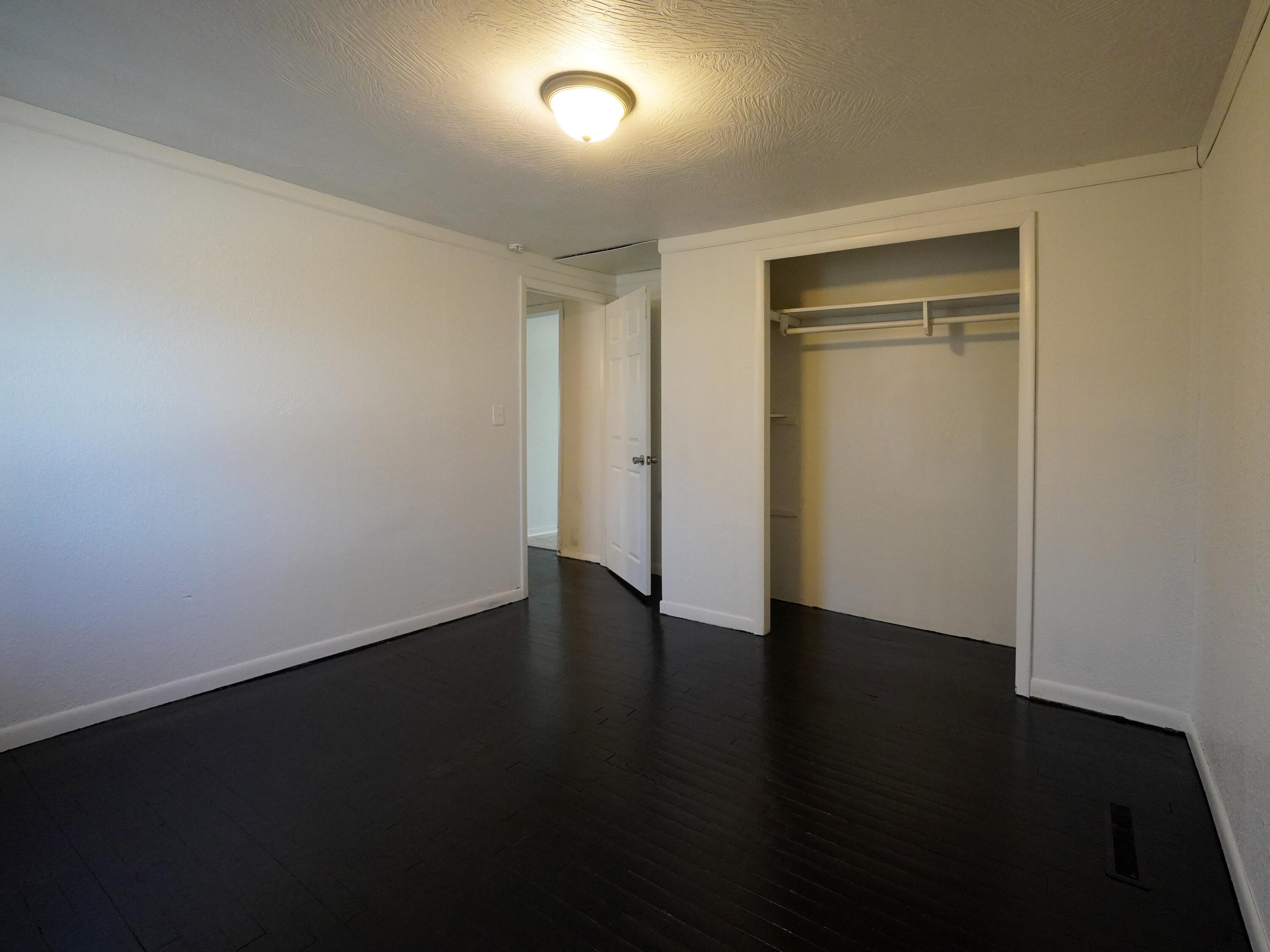 801 South Newton Avenue Property Photo 28