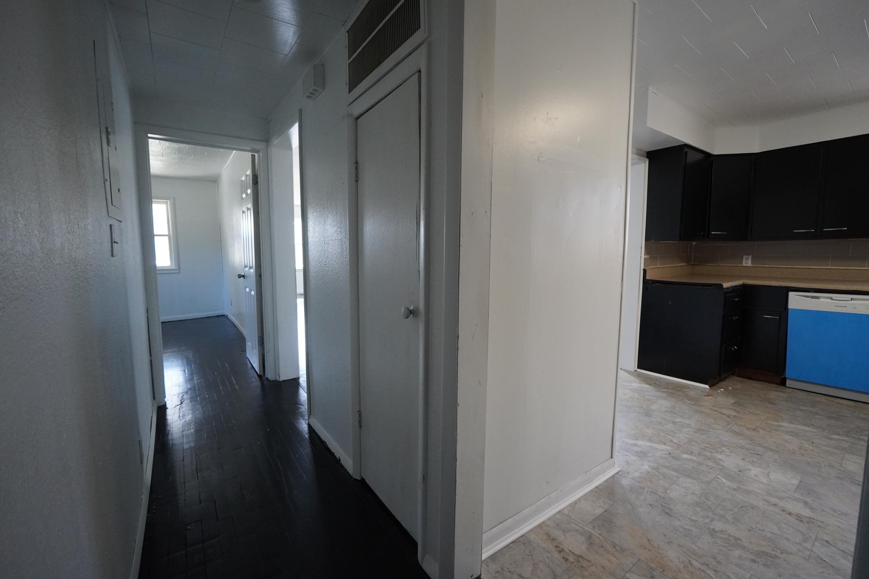 801 South Newton Avenue Property Photo 29