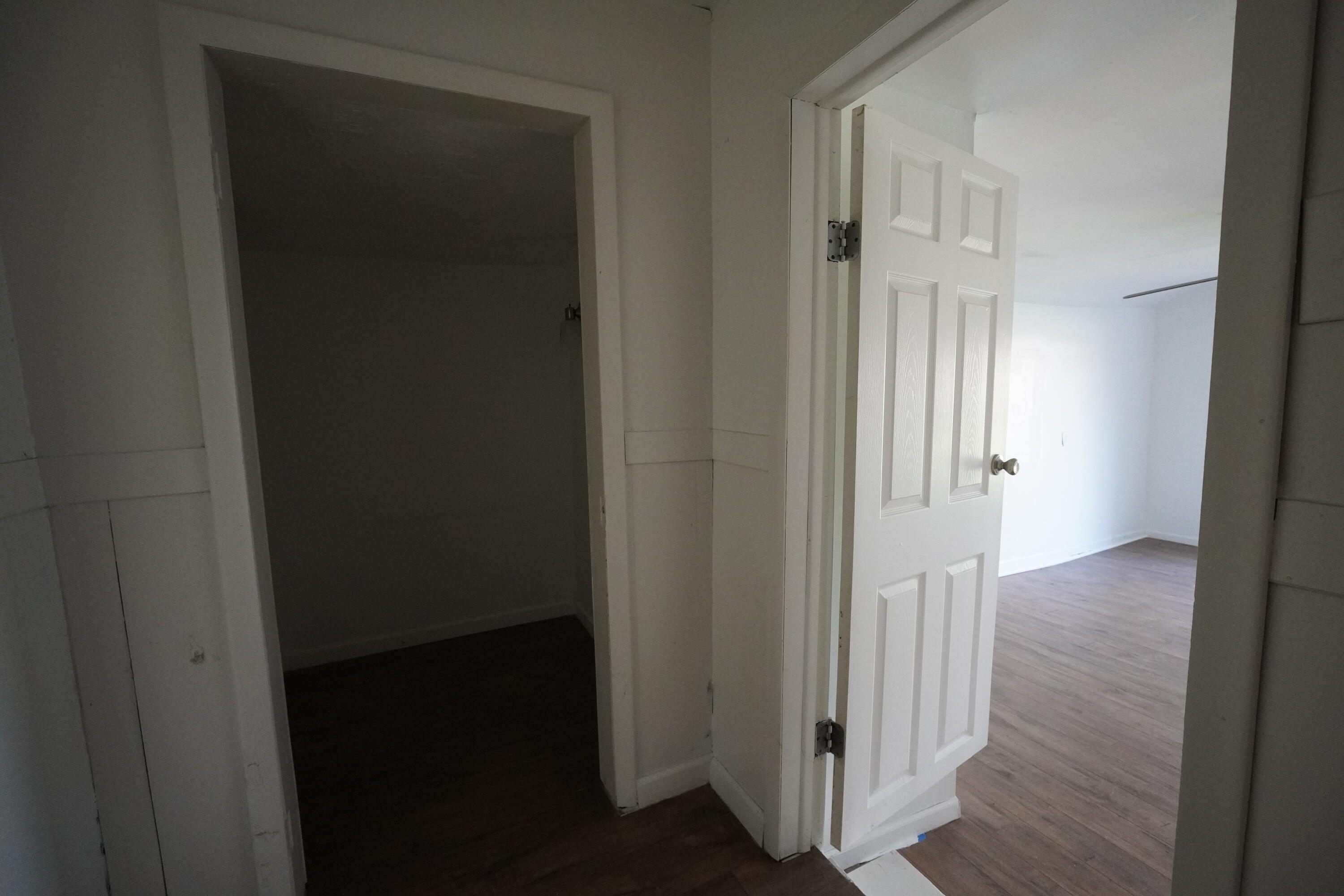801 South Newton Avenue Property Photo 31