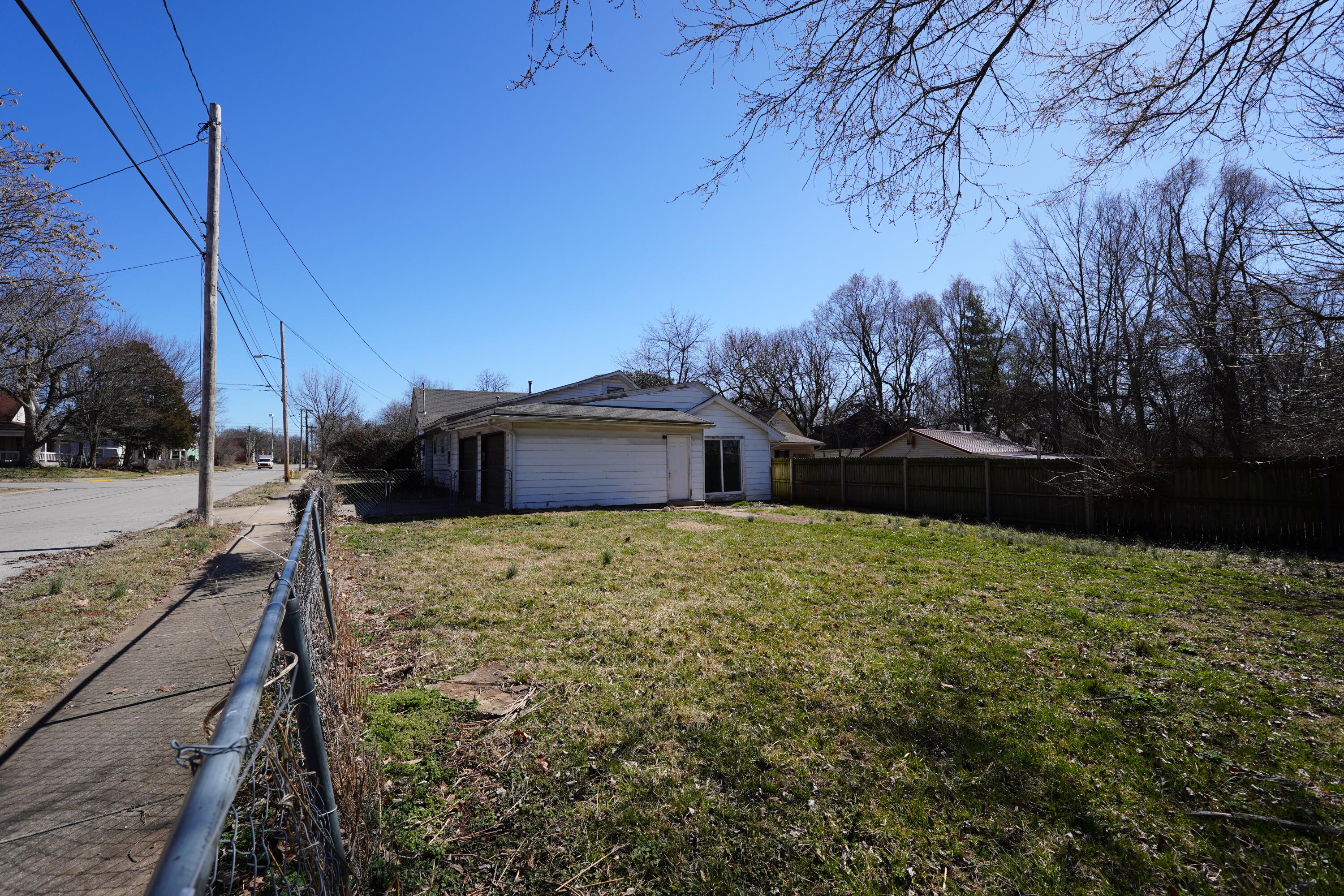 801 South Newton Avenue Property Photo 38